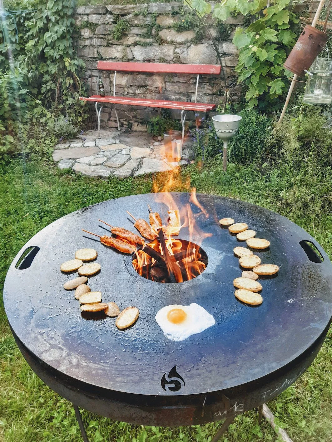 Gartengestaltung_Gärten Berner Oberland_naturnah2.jpeg