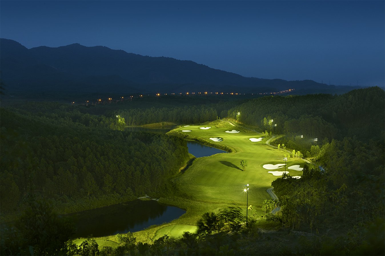 BaNaHills_11atNight.jpg