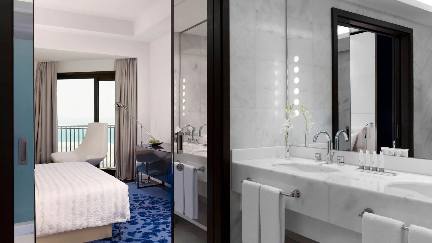 Executive Suite - Living Room2.jpg