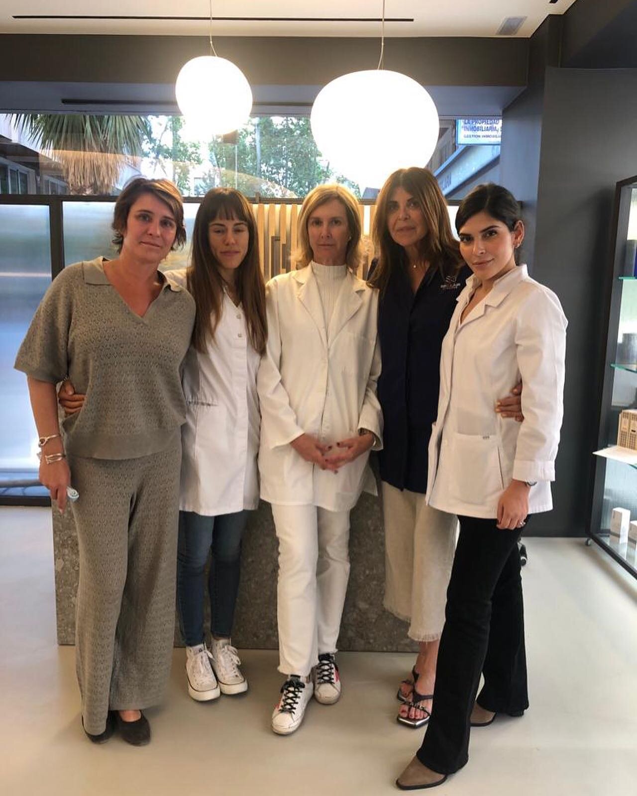 Fin de semana de formaci&oacute;n en @iamhaircare de la mano de nuestra Dra @victoriamonteagudo 

Formaci&oacute;n de @lanluma_global de @sinclair_college .

Recuerda que todos los lunes la Dra. Monteagudo pasa consulta en @clinicasavance 

#aumentod