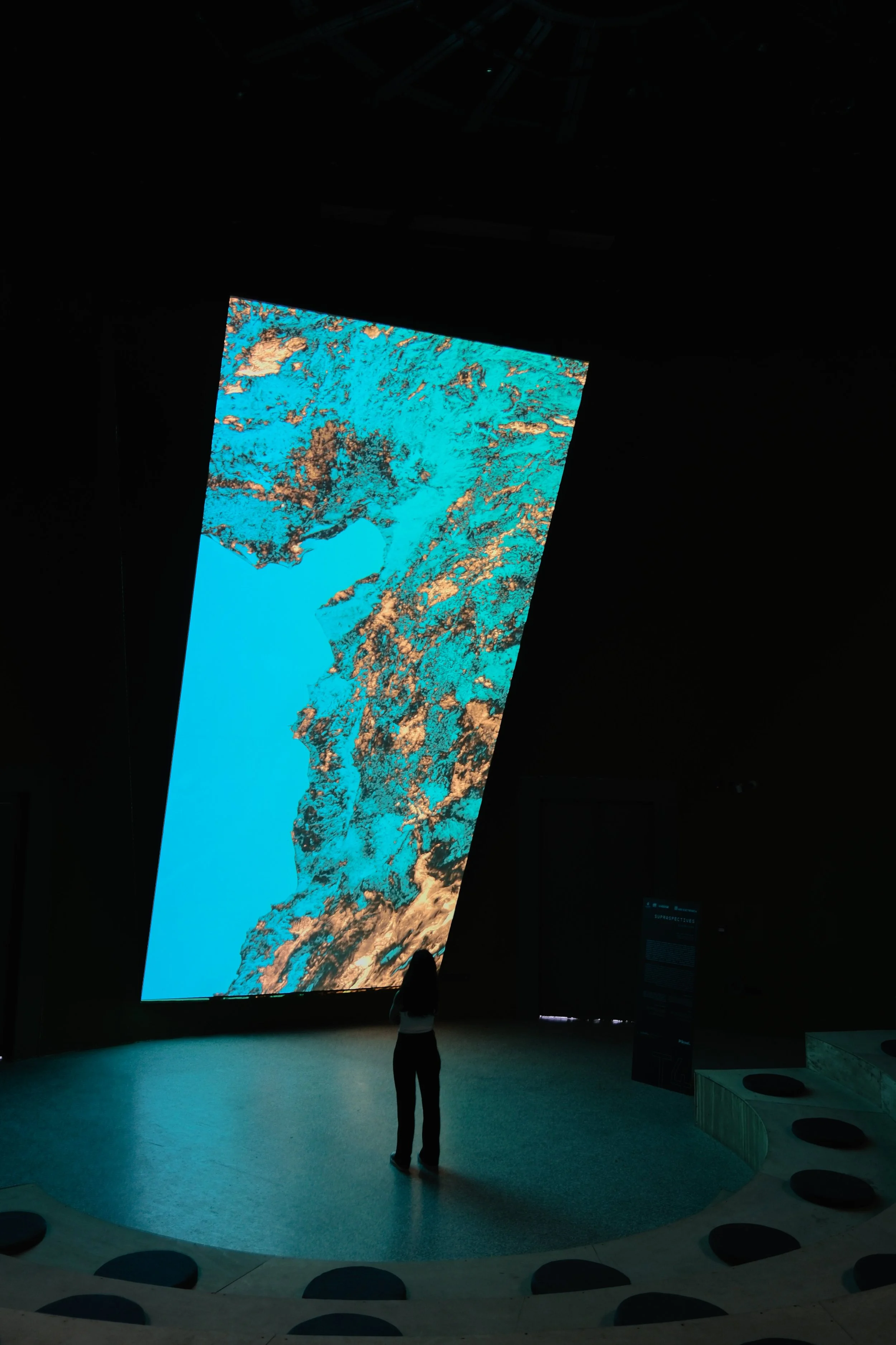 Photo: Göktuğ Güntav / Piksel. Creative Solutions / artwork:  Supraspectives, Quadrature