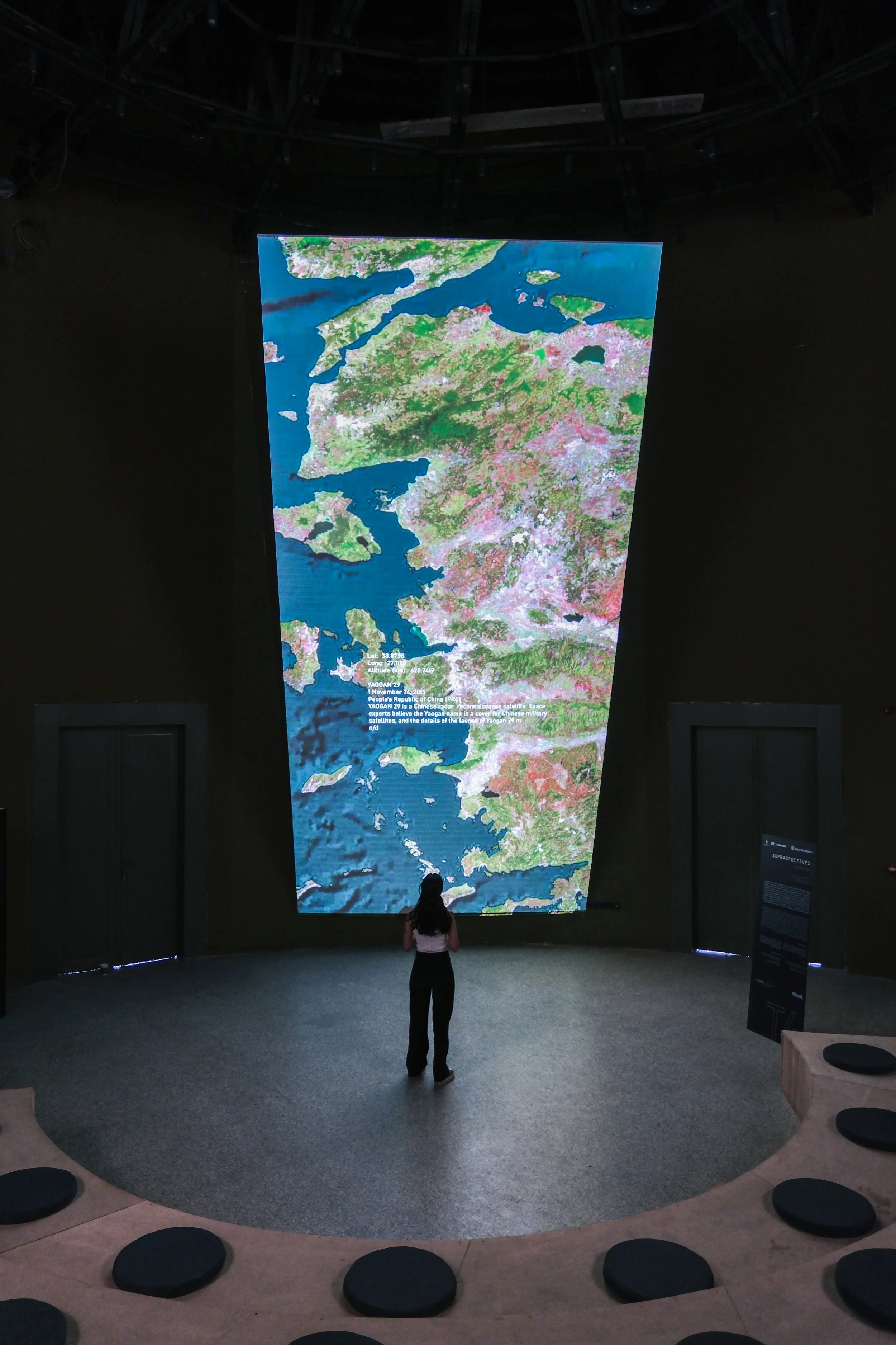 Photo: Göktuğ Güntav / Piksel. Creative Solutions / artwork:  Supraspectives, Quadrature