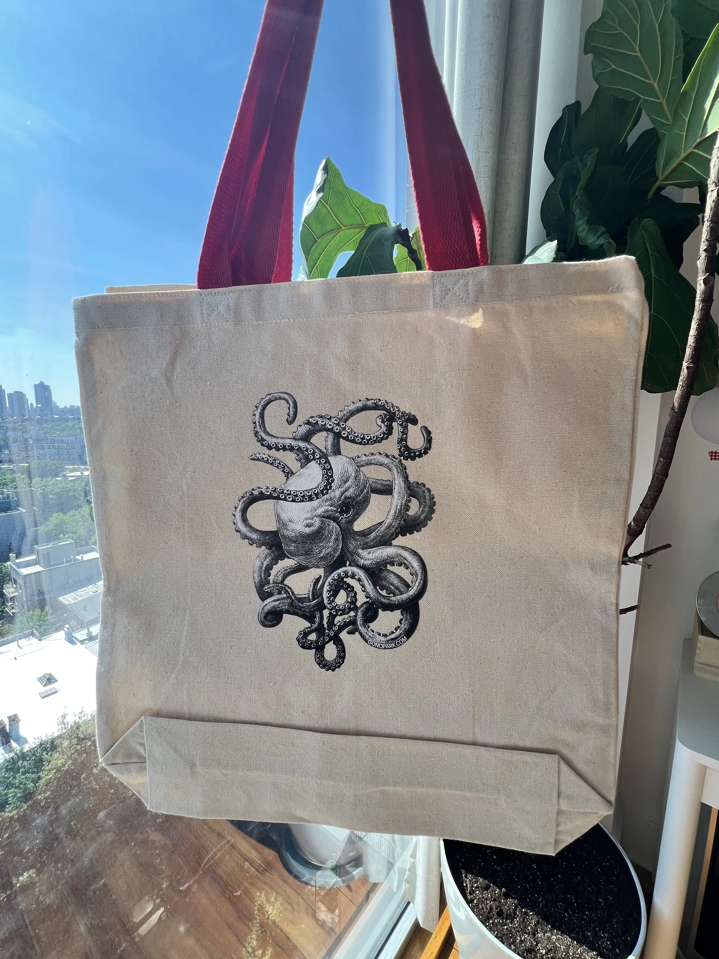 tote1.jpg