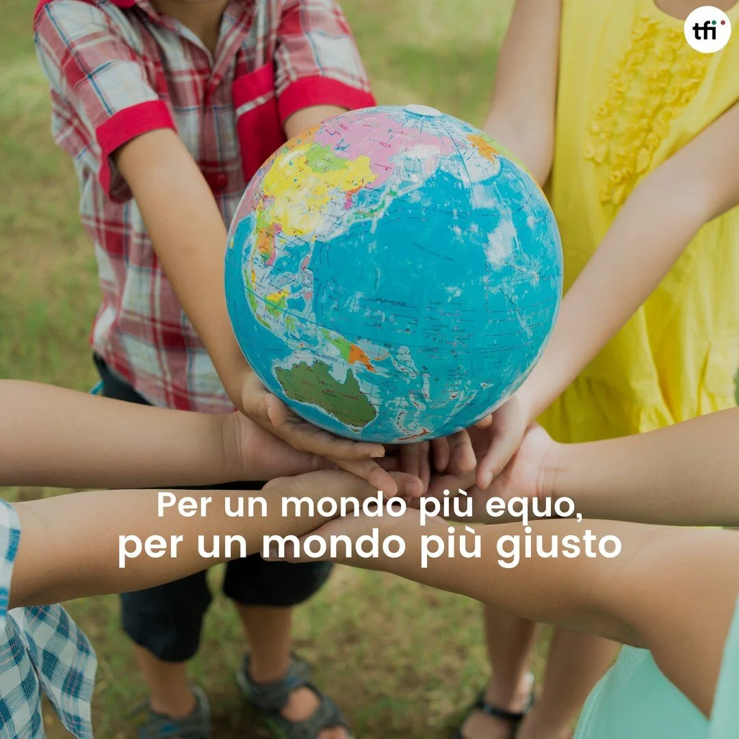 Da parte di tutti noi a Teach For Italy, i migliori auguri di buone feste. 
In questo #Natale, siamo grati per il sostegno di tutti voi, e per il tanto lavoro svolto. L'anno che stiamo per lasciarci alle spalle coincide con il nostro primo giro di bo