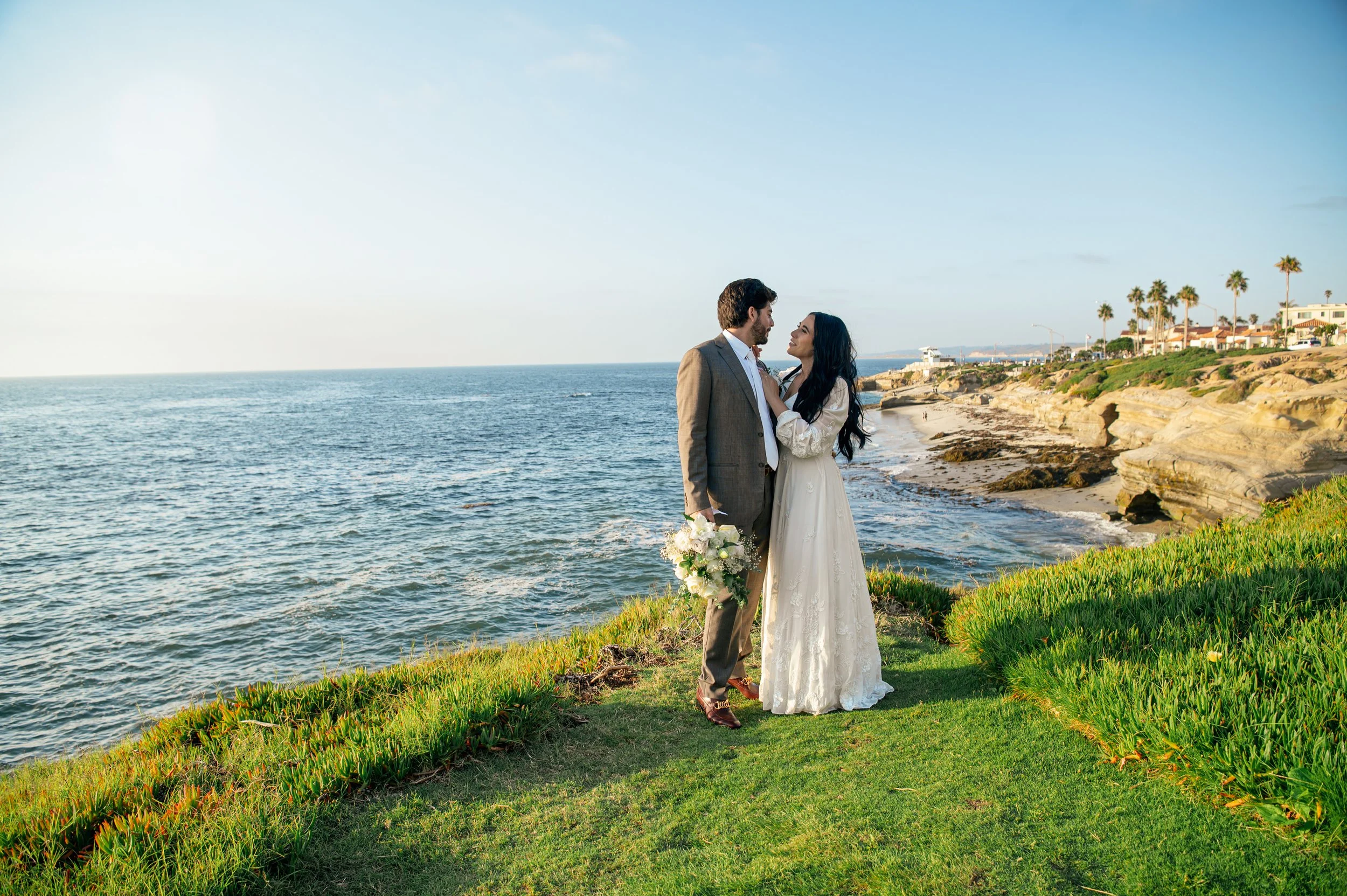 La Jolla elopement — couple on the bluffs above La Jolla Cove, California