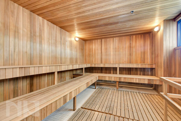 060sauna1.jpg