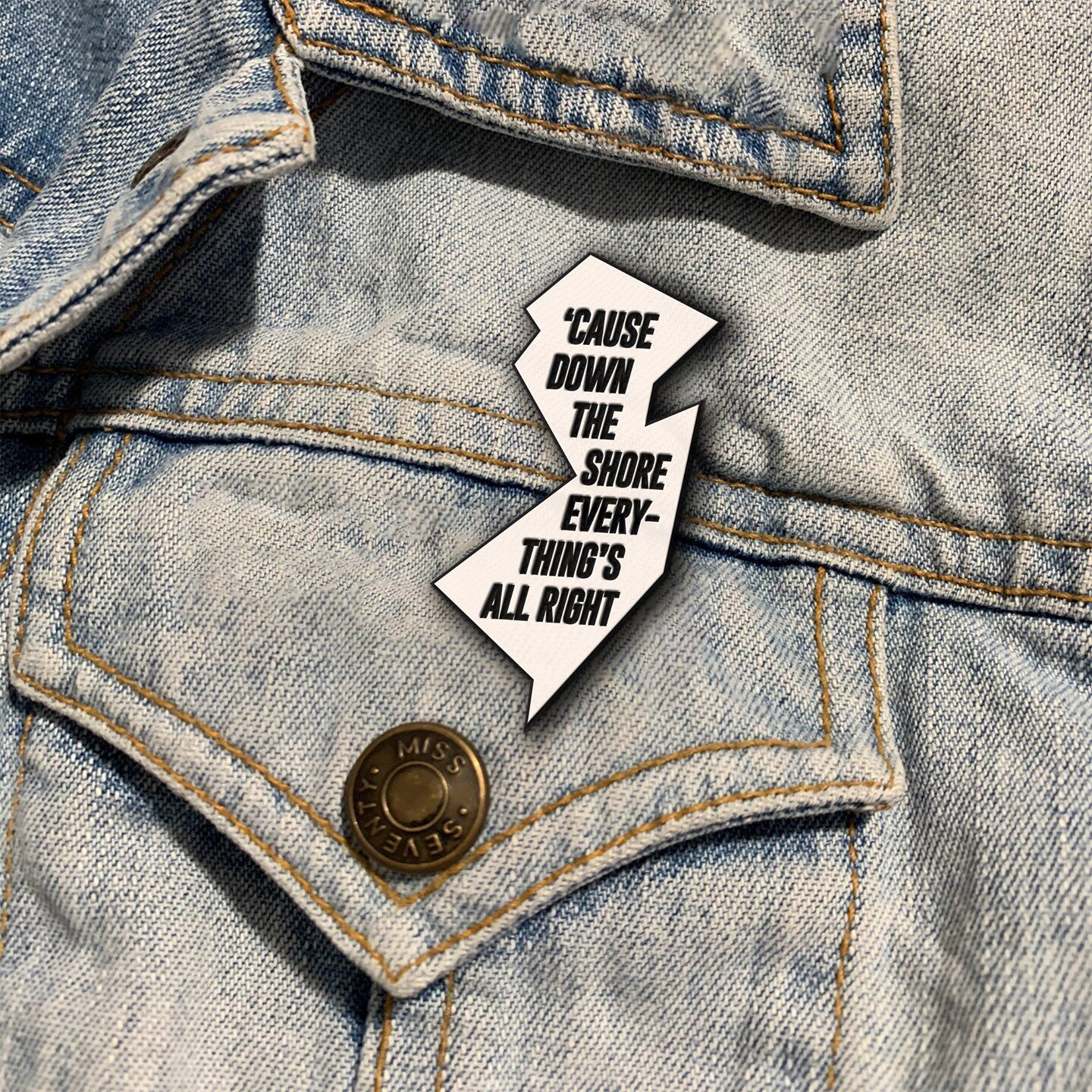 'Cause down the shore everything's all right... 🎶

Be among the first 500 new registrations for the 2021 (in-person or virtual) and you will receive a collectors enamel pin!