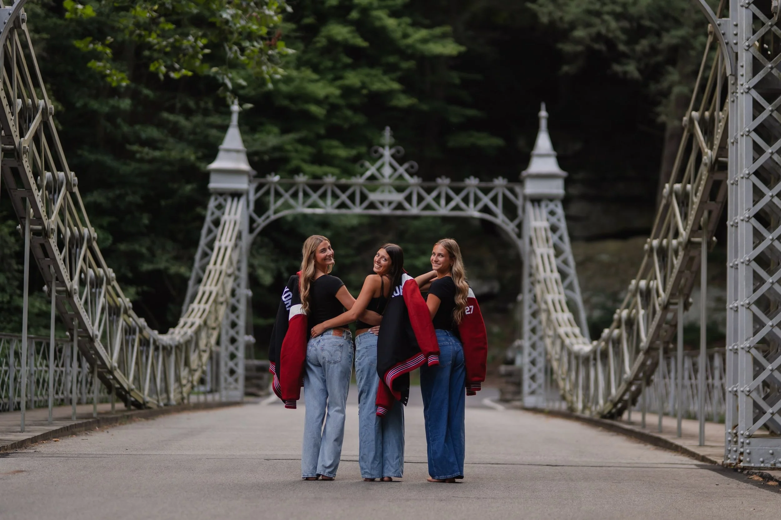 Football szn is just around the corner! 🏈✨📣 
-
DM for info on how to schedule your sessions❤️