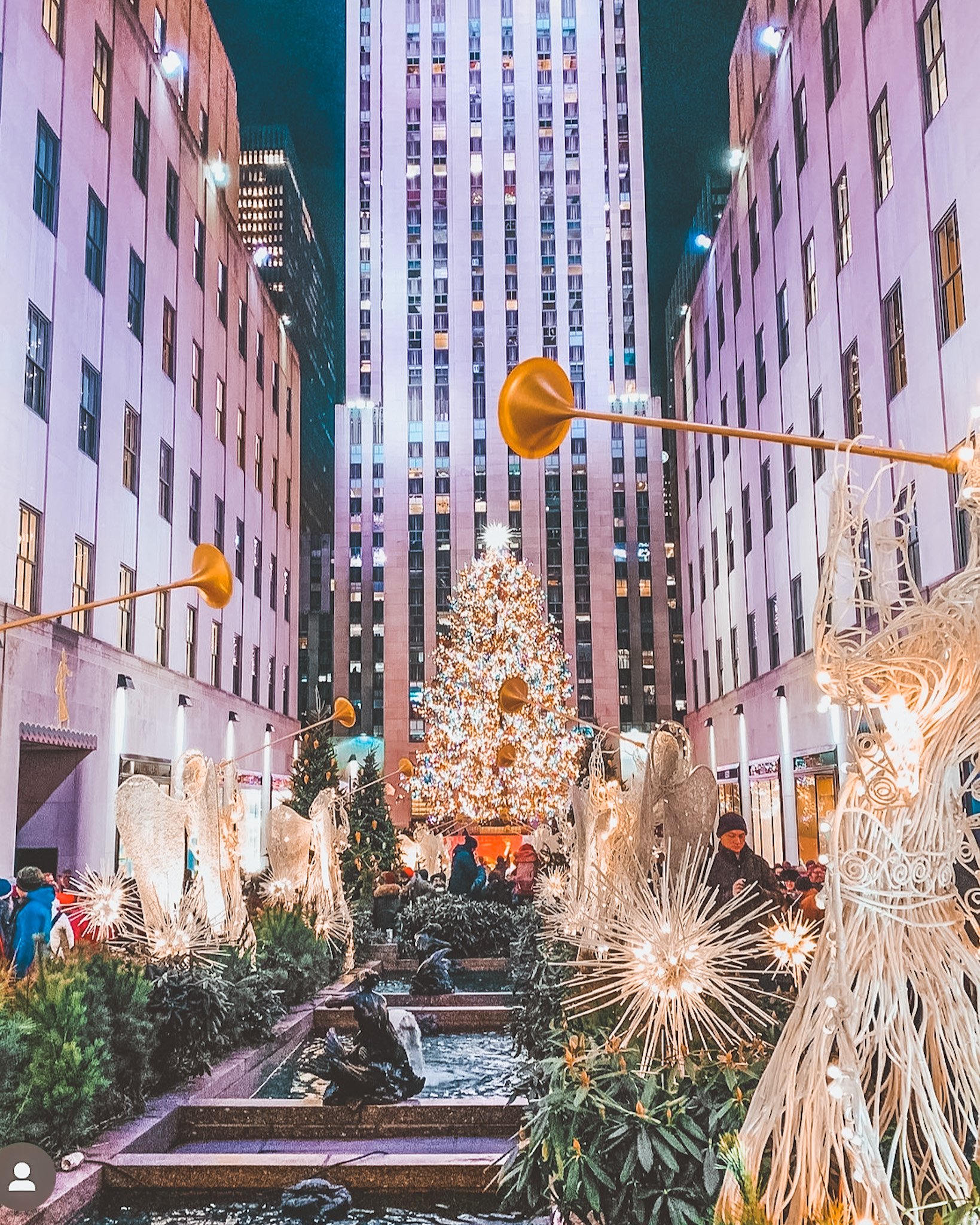 10 FESTIVE THINGS TO DO IN NEW YORK AT CHRISTMAS — Greenoid Adventure