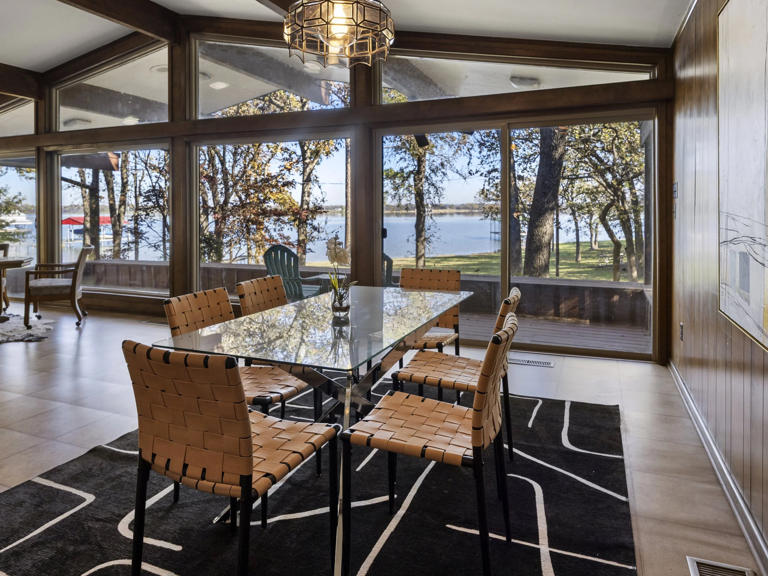Staging a Midcentury Retreat on Eagle Mountain Lake
