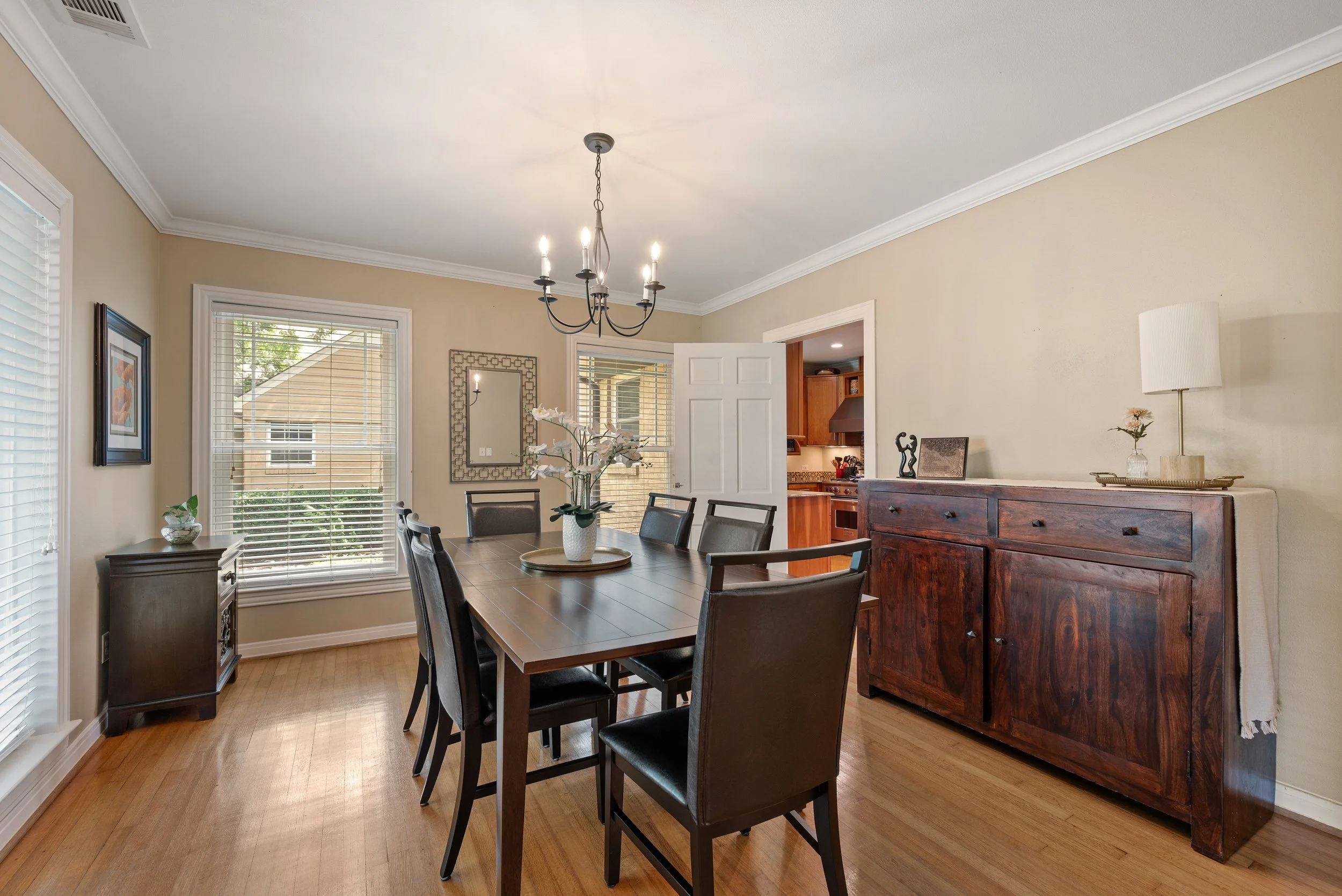 6032 Kenwood Ave-013.jpg