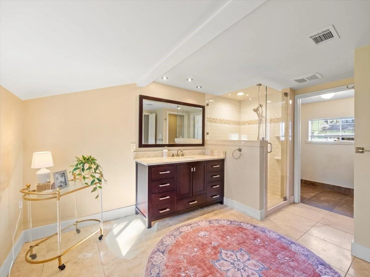 817 Edgefield 7.jpeg