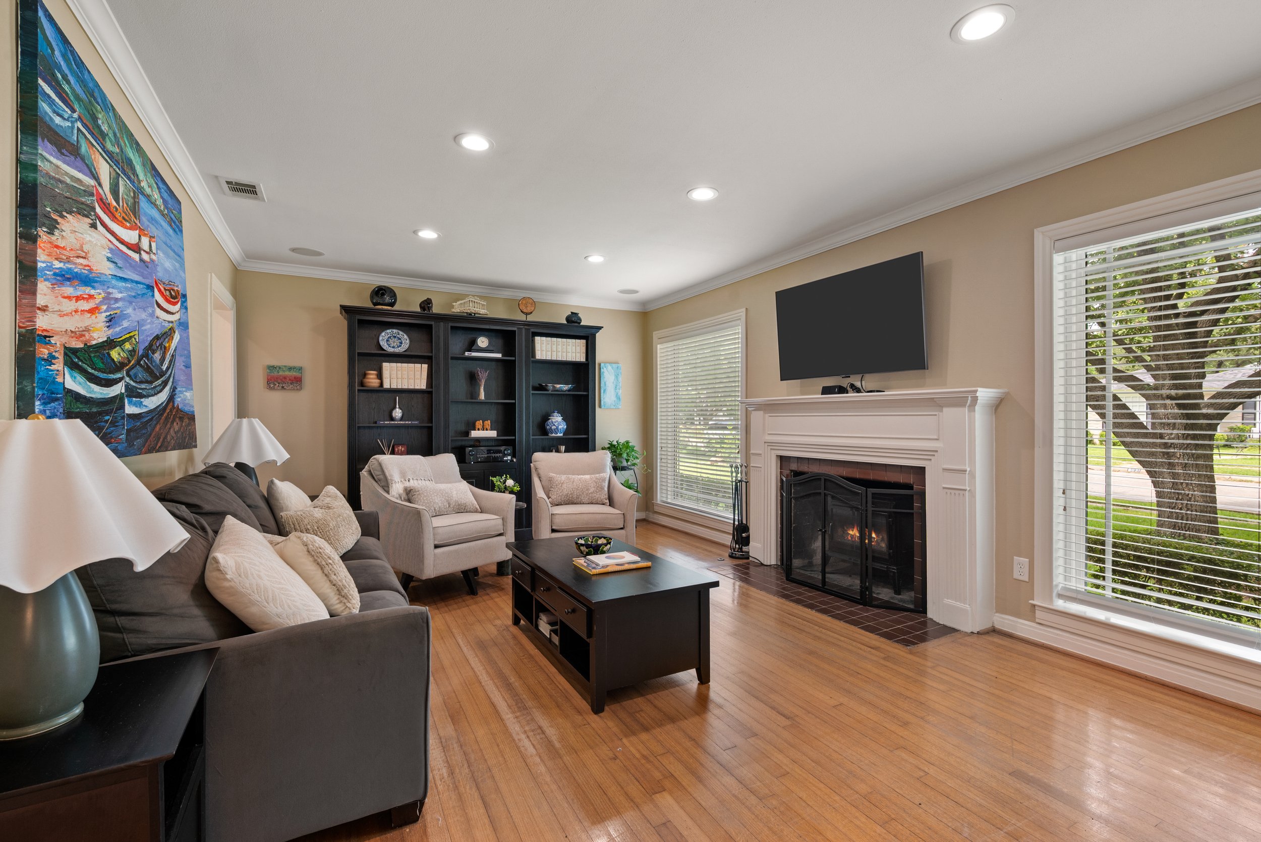 6032 Kenwood Ave-012.jpg