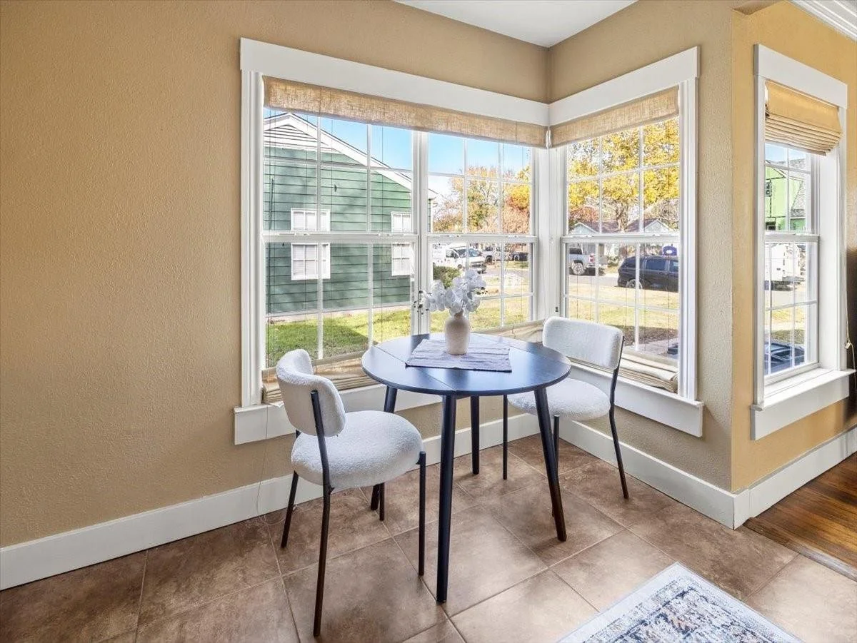 817 Edgefield 4.jpeg