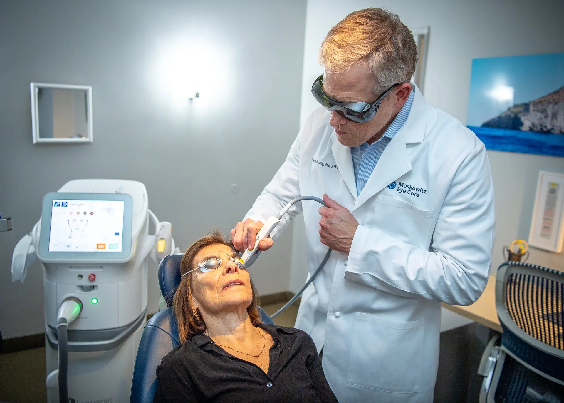 Moskowitz Eye Care Treating Patient with Chronic Dry and Tired Eyes