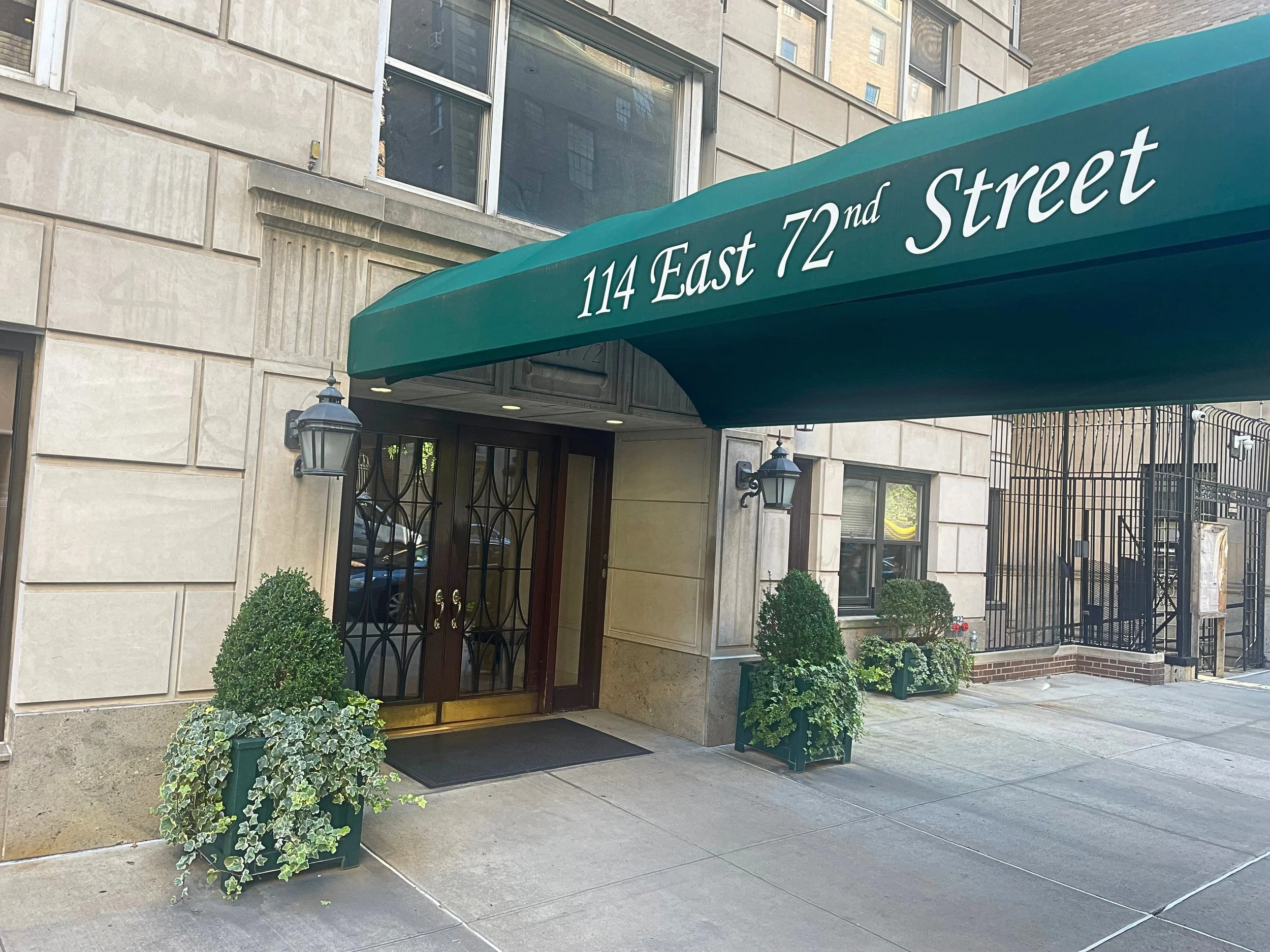 Moskowitz Eye Care Building Entrance