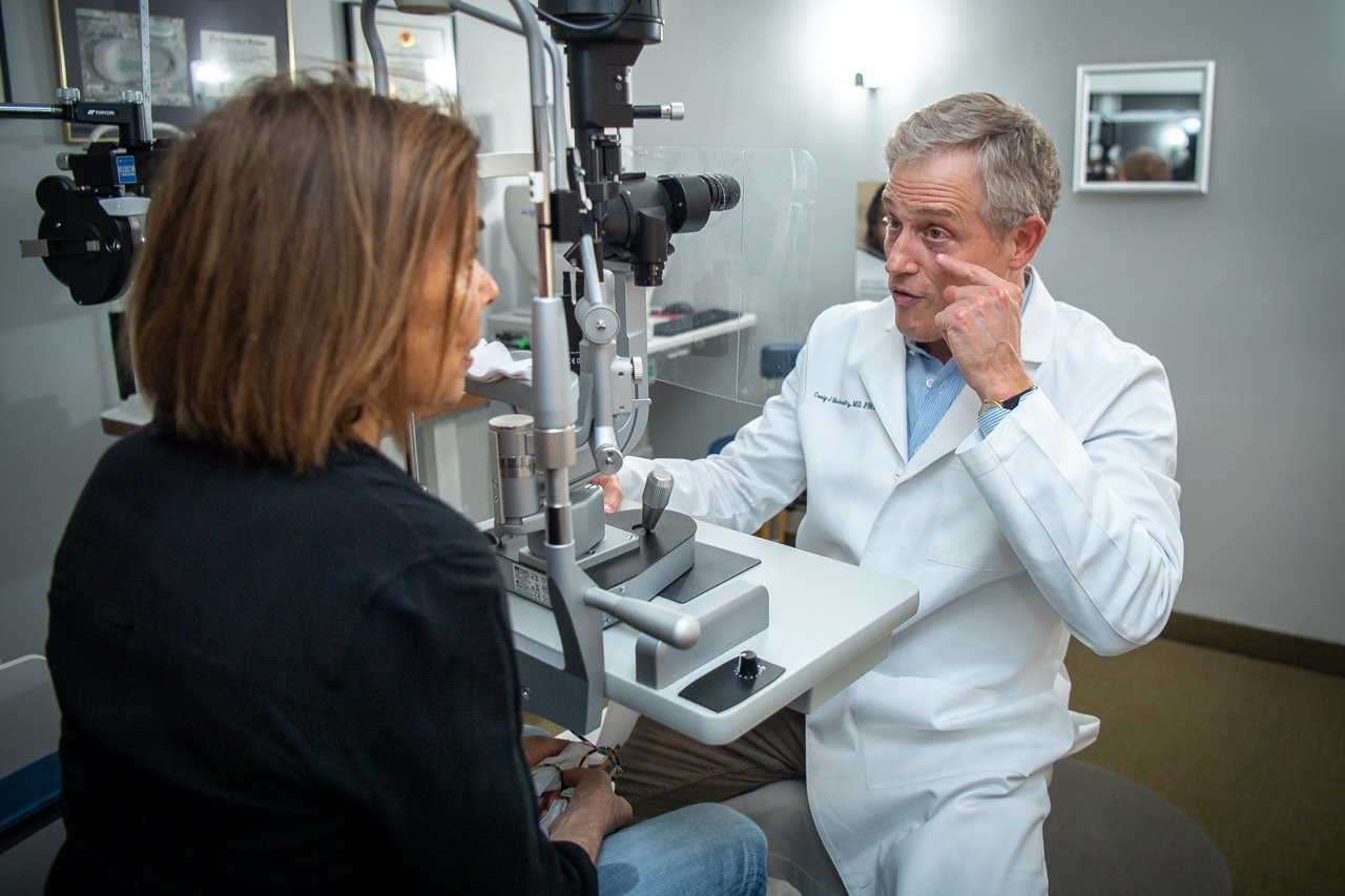 Eye Lid Sag Consultation with Dr. Moskowitz in Manhattan on the Upper East Side