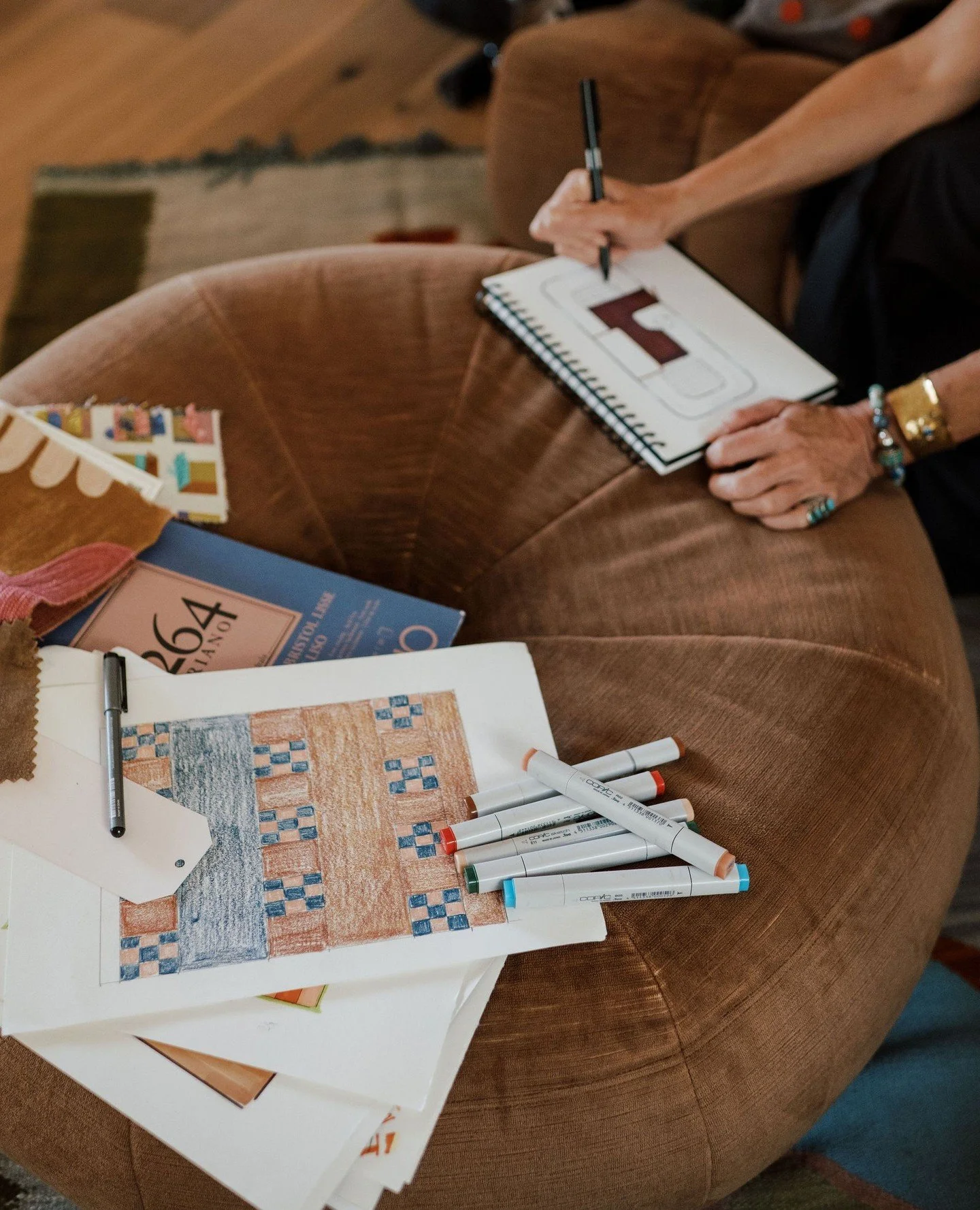 Scheming and dreaming. ⁠
⁠
.⁠
.⁠
.⁠
⁠
Photo: @anyaismyname