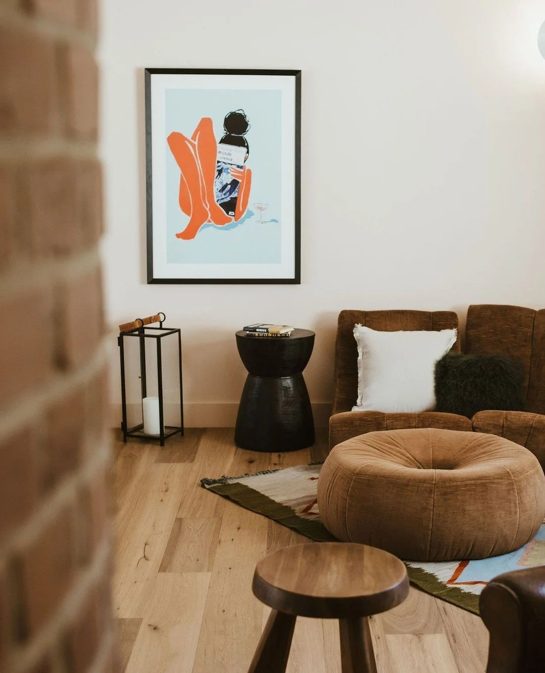 LET'S HEAR IT FOR THE GIRLS: @caseyoconnell__ ⁠ ✷ ⁠
⁠ ⁠
Casey O&rsquo;Connell is a California-based artist known for paintings that radiate joie de vivre. In her words: &ldquo;The paintings I create are often autobiographical dialogues that capture b