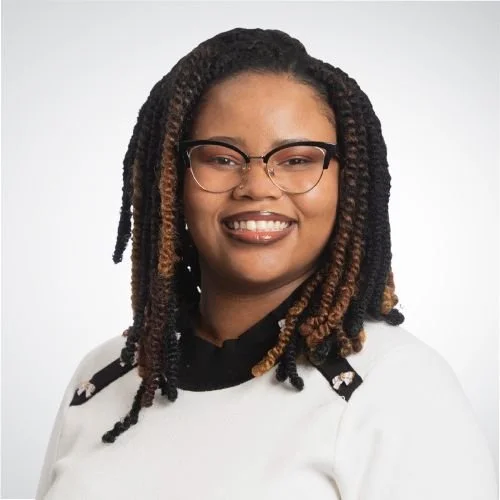 Headshot of CDEL Office Administrator Mariam Prater