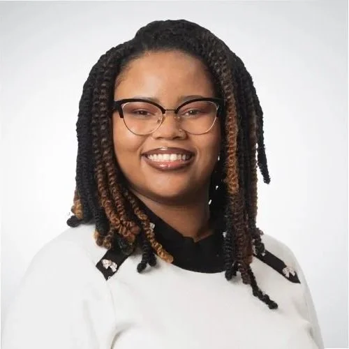 Headshot of CDEL Office Administrator Mariam Prater