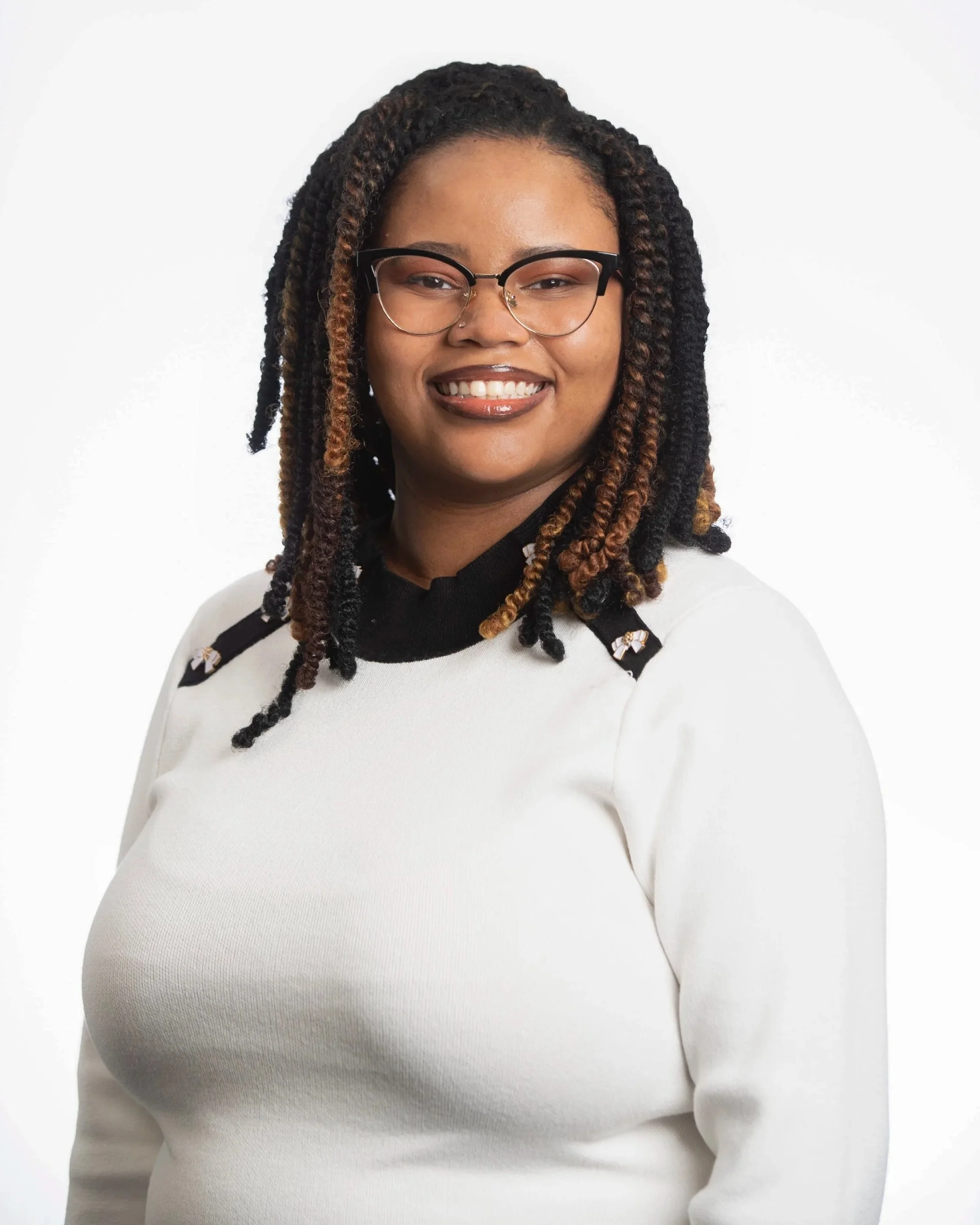 Headshot of CDEL Office Administrator Mariam Prater
