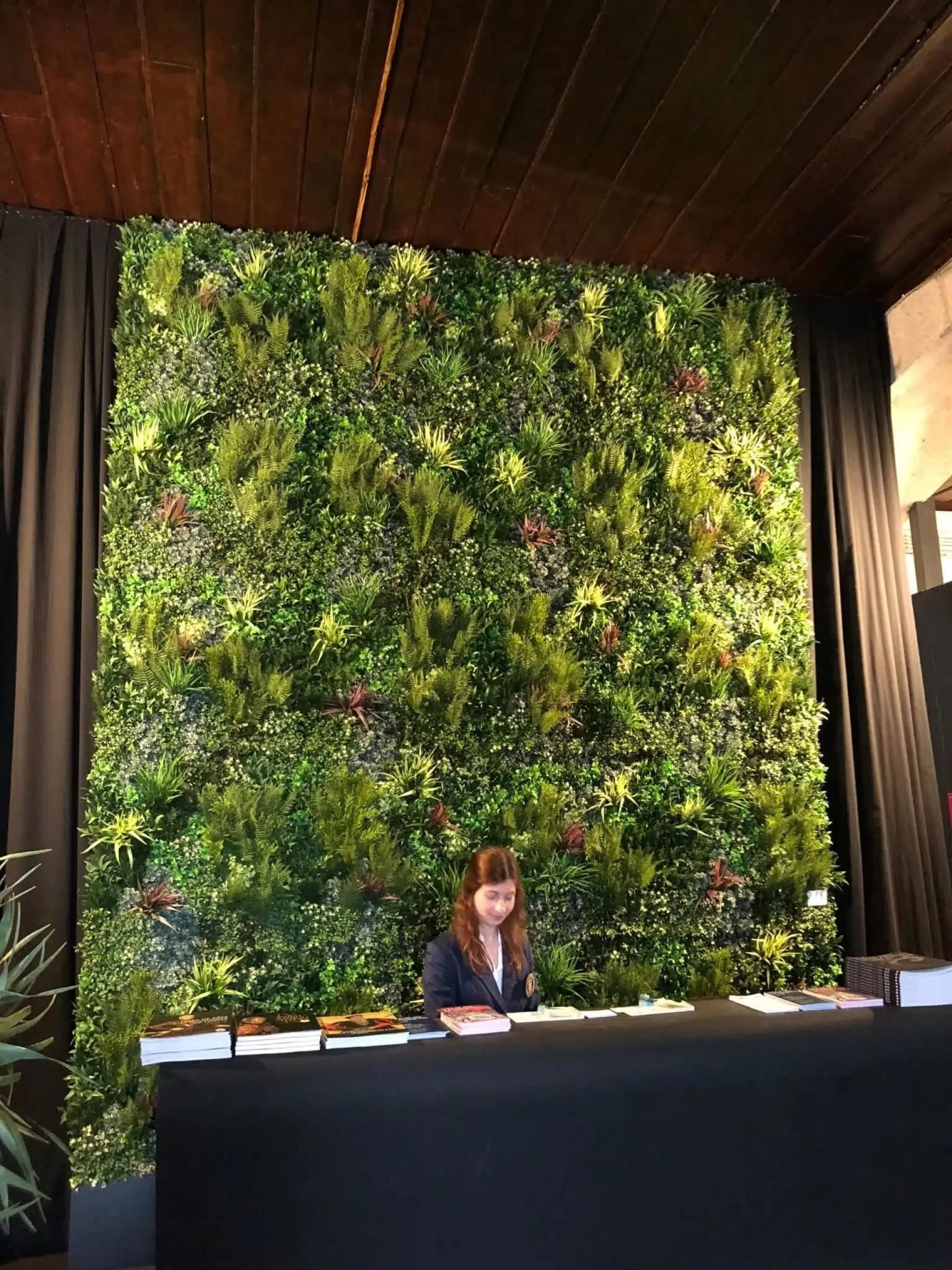 vistafolia faux green wall .jpeg
