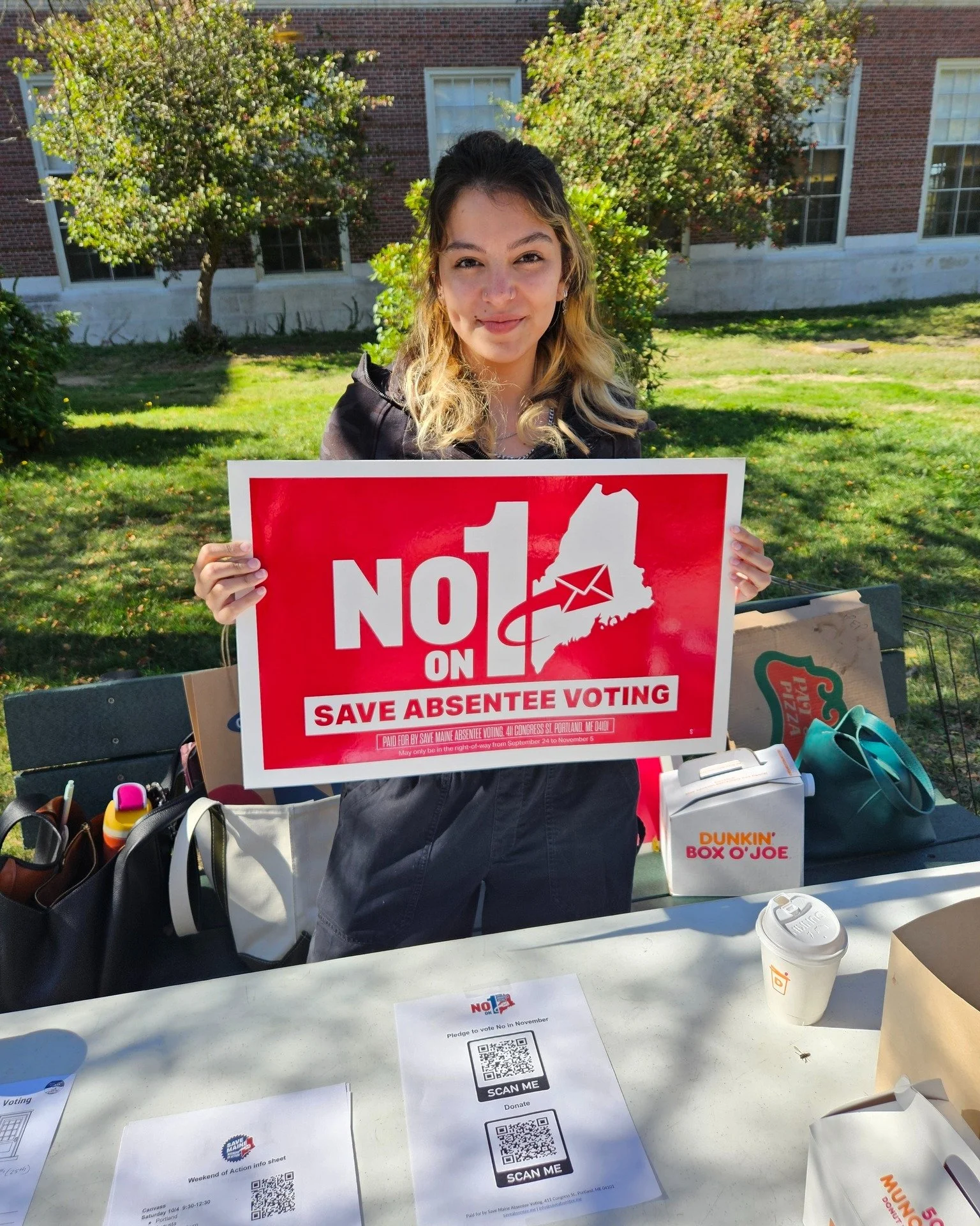 We spent Friday afternoon at the University of Maine in Orono talking to students, faculty and staff about the @savemaineabsenteevoting campaign, as part of SMAV's kickoff of its Weekend of Action! Canvassing events are happening all across the state