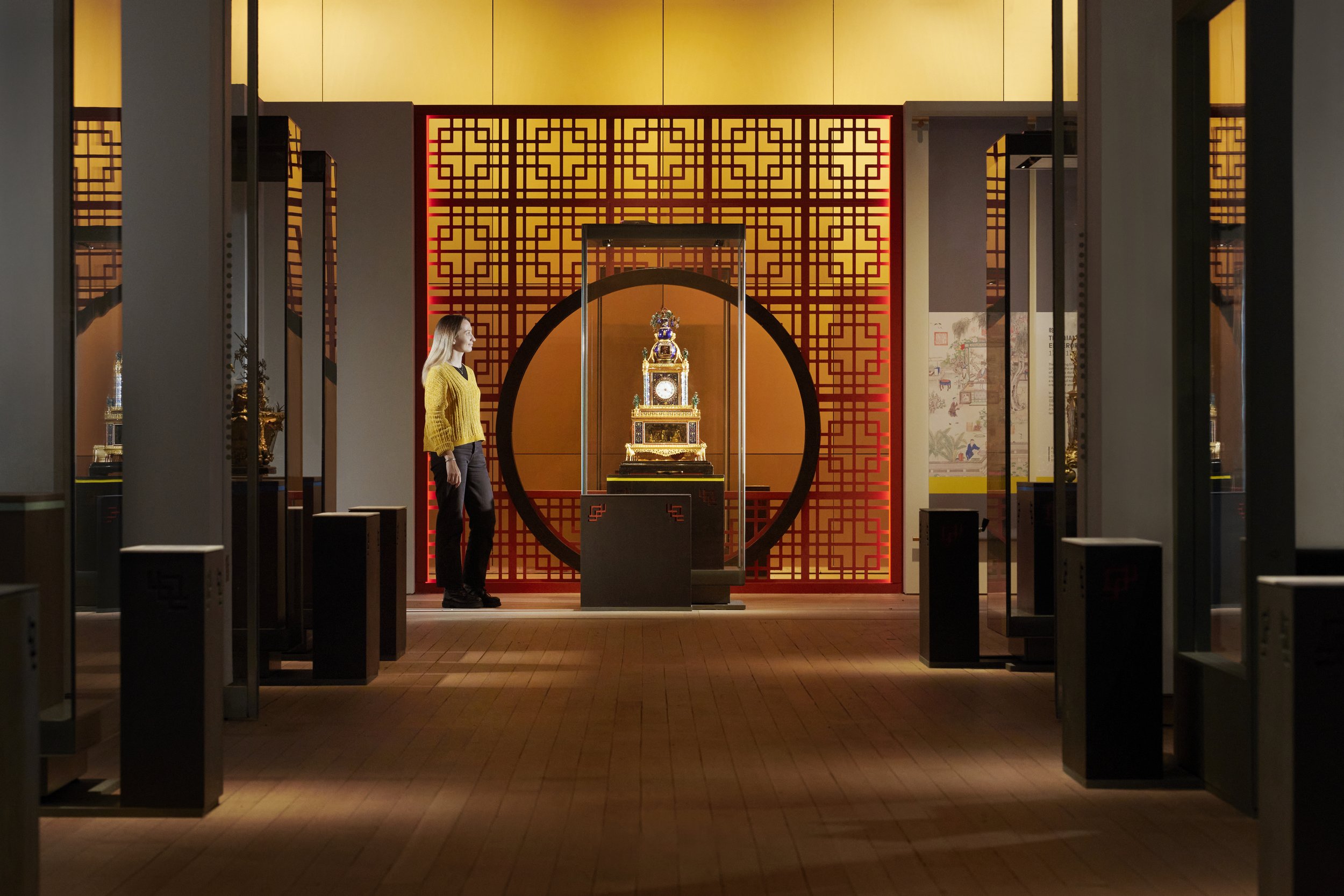 4. Visitor in Zimingzhong 凝时聚珍 Clockwork Treasures from China’s Forbidden City at the Science Museum © Science Museum Group.jpeg