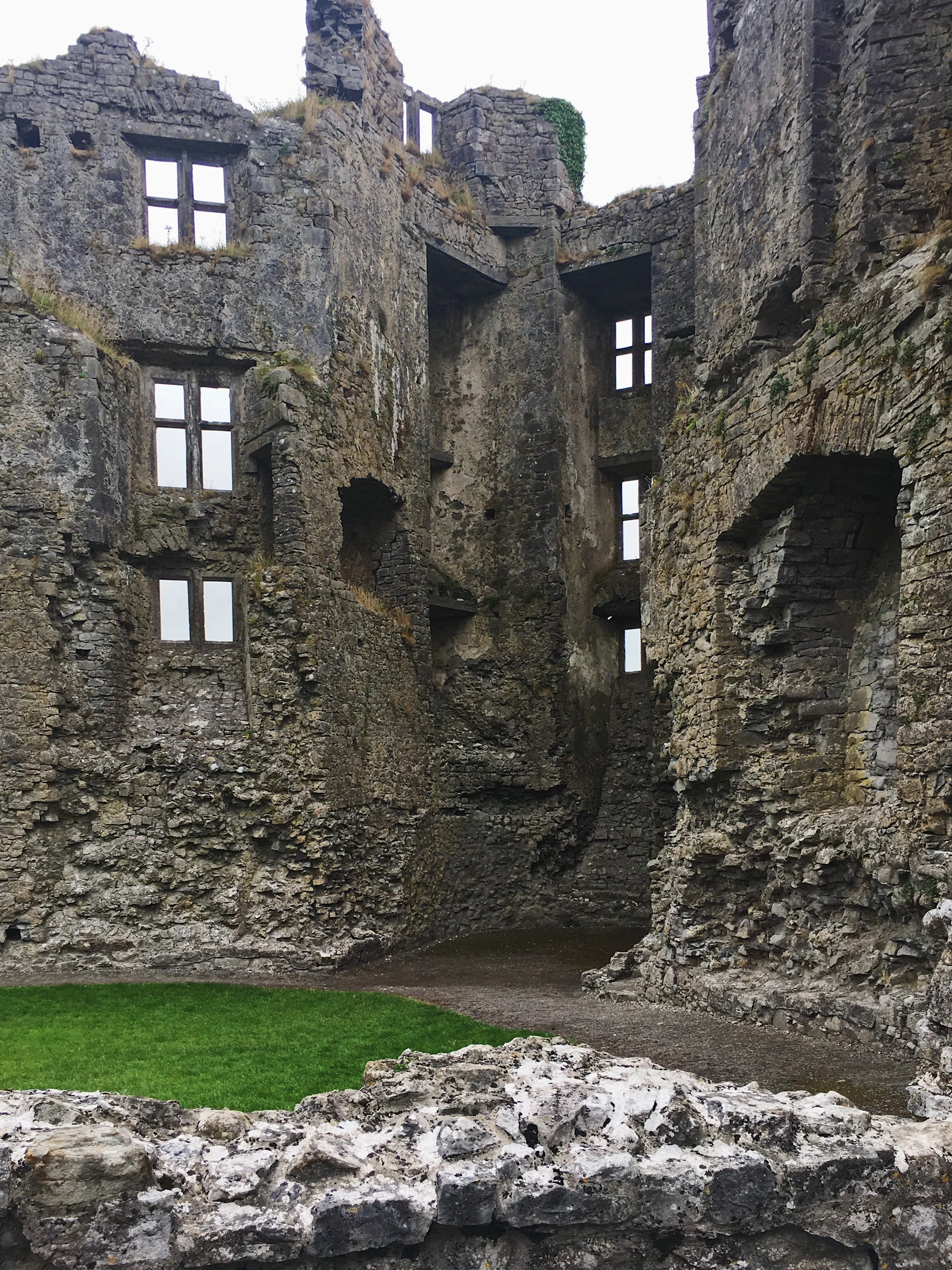 Jaclyn Joyce
Roscommon Castle, 2017