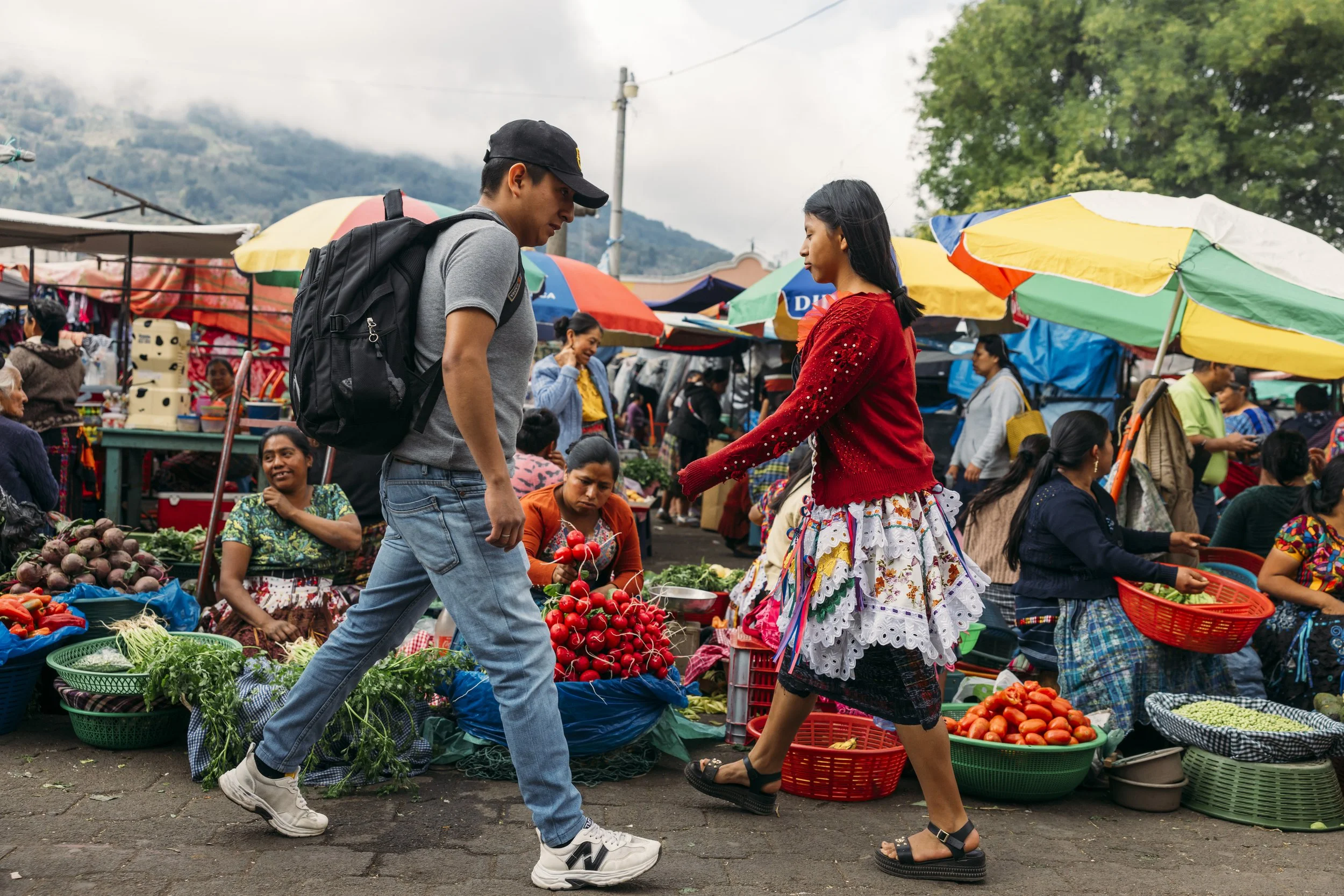 Flashpack_2025_Guatemala_Market_Alina_Tsvor1297.jpg