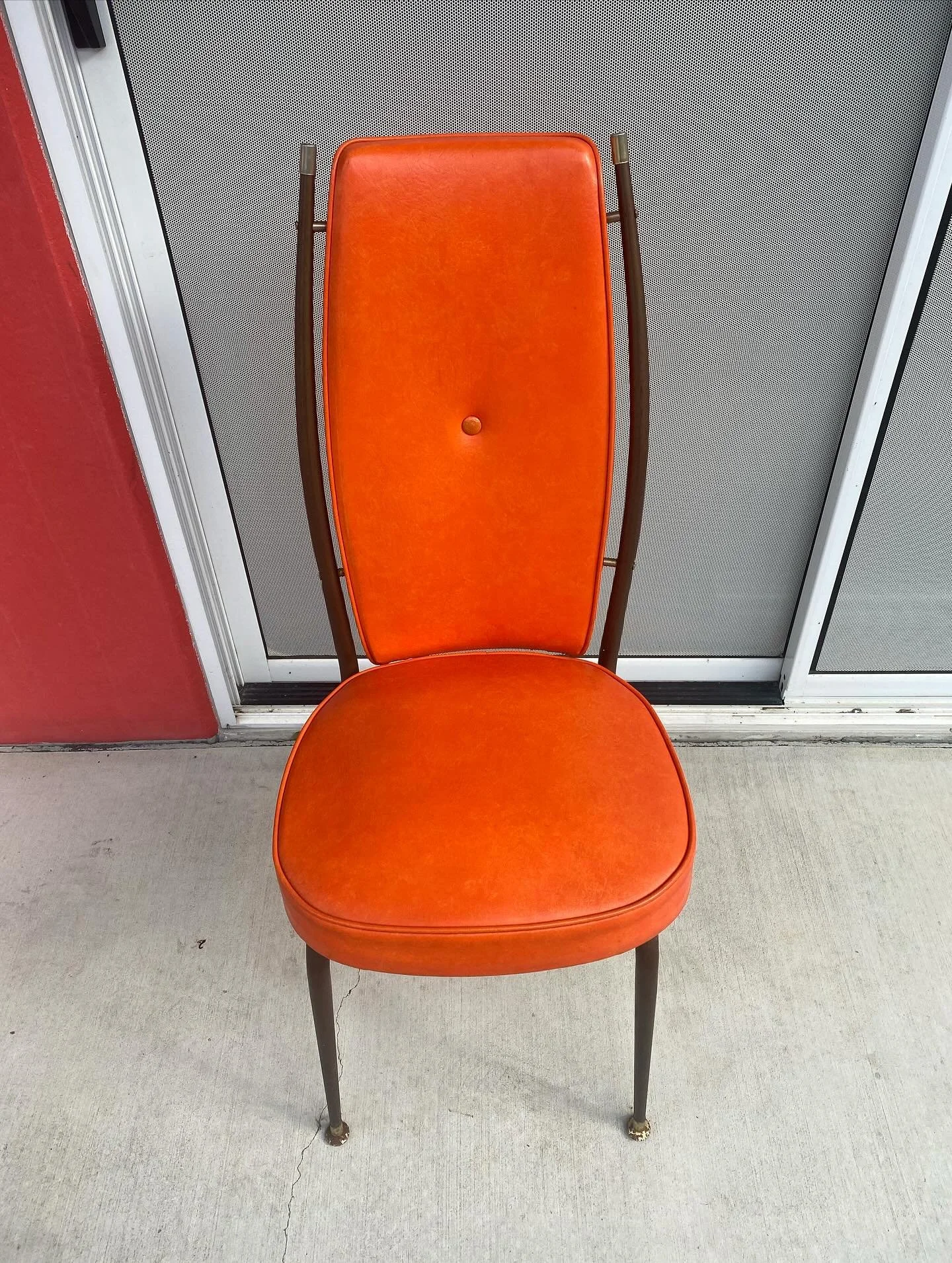 Mid Century Namco Chairs

$150 for set of 6

Warehouse sale on now
50% discount on furniture &amp; collectables👀

#midcenturymodernfurniture #namcochairs #visitmurwillumbah