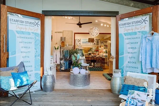 🌊 Stop 20 | Starfish Studio - Jess Scott

&ndash; Step inside and Immerse yourself in the colours, textures, and rhythms of Minjerribah at Starfish Studio, where every design begins with the magic of the natural world

From the patterns of coral ree