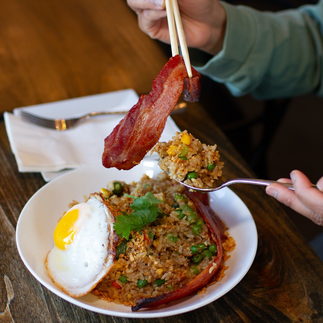 Ready to satisfy your cravings? Swing by now for a taste of our mouthwatering Jumbo Slice Braised Pork Belly Rice! 🧄🍚🥓🍳

#HighSideVA #CraftBeer #AsianStreetFood #FairfaxCity #FXVA #diningindc #vafoodie #virginiaeats #edibledc #foodphotography #fo