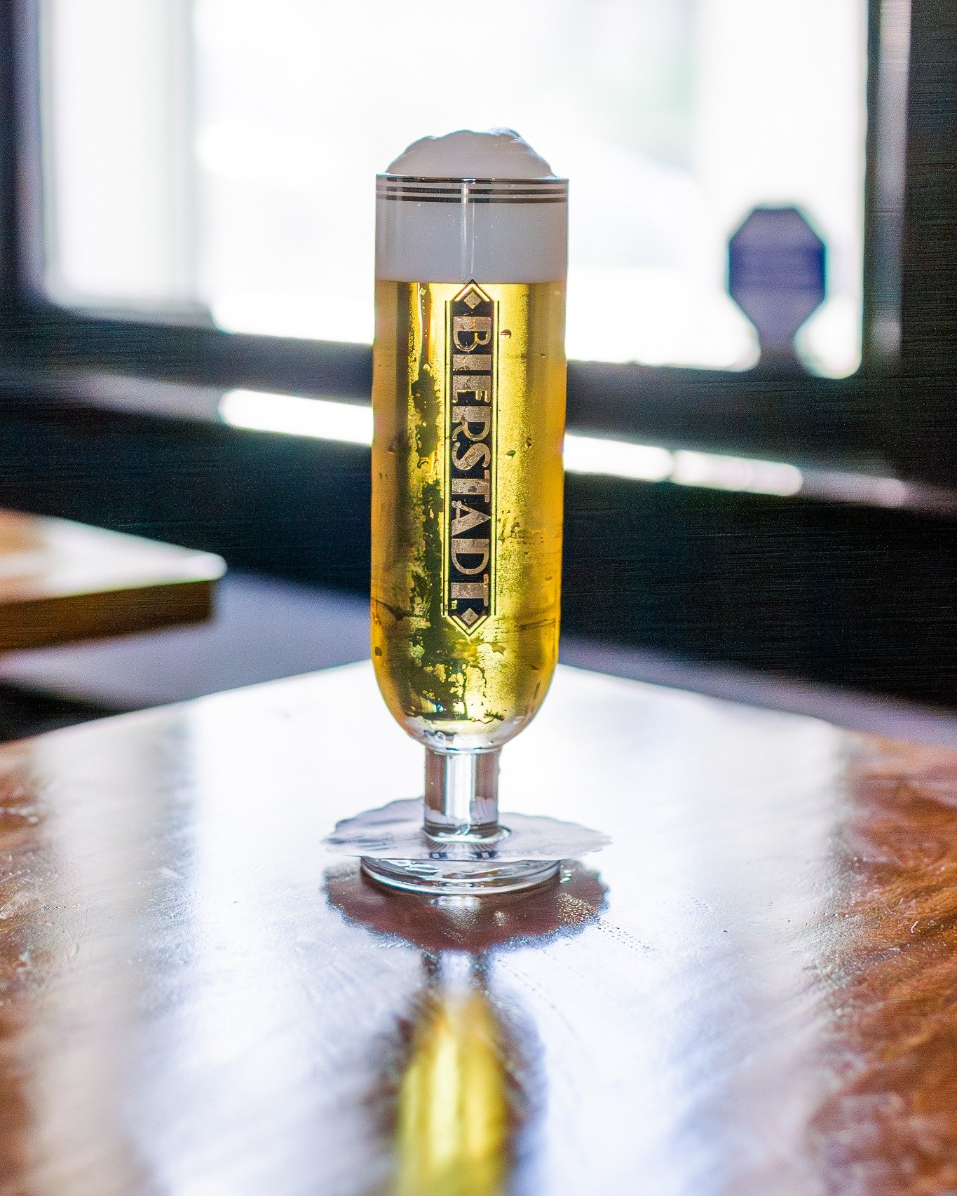 Why wait 5&ndash;7 minutes for a beer?

Because Bierstadt Lagerhaus Slow Pour Pils isn&rsquo;t just a beer. The pour itself is part of the fun. Instead of filling the glass all at once, Slow Pour Pils is poured in stages through a side-pull faucet. E