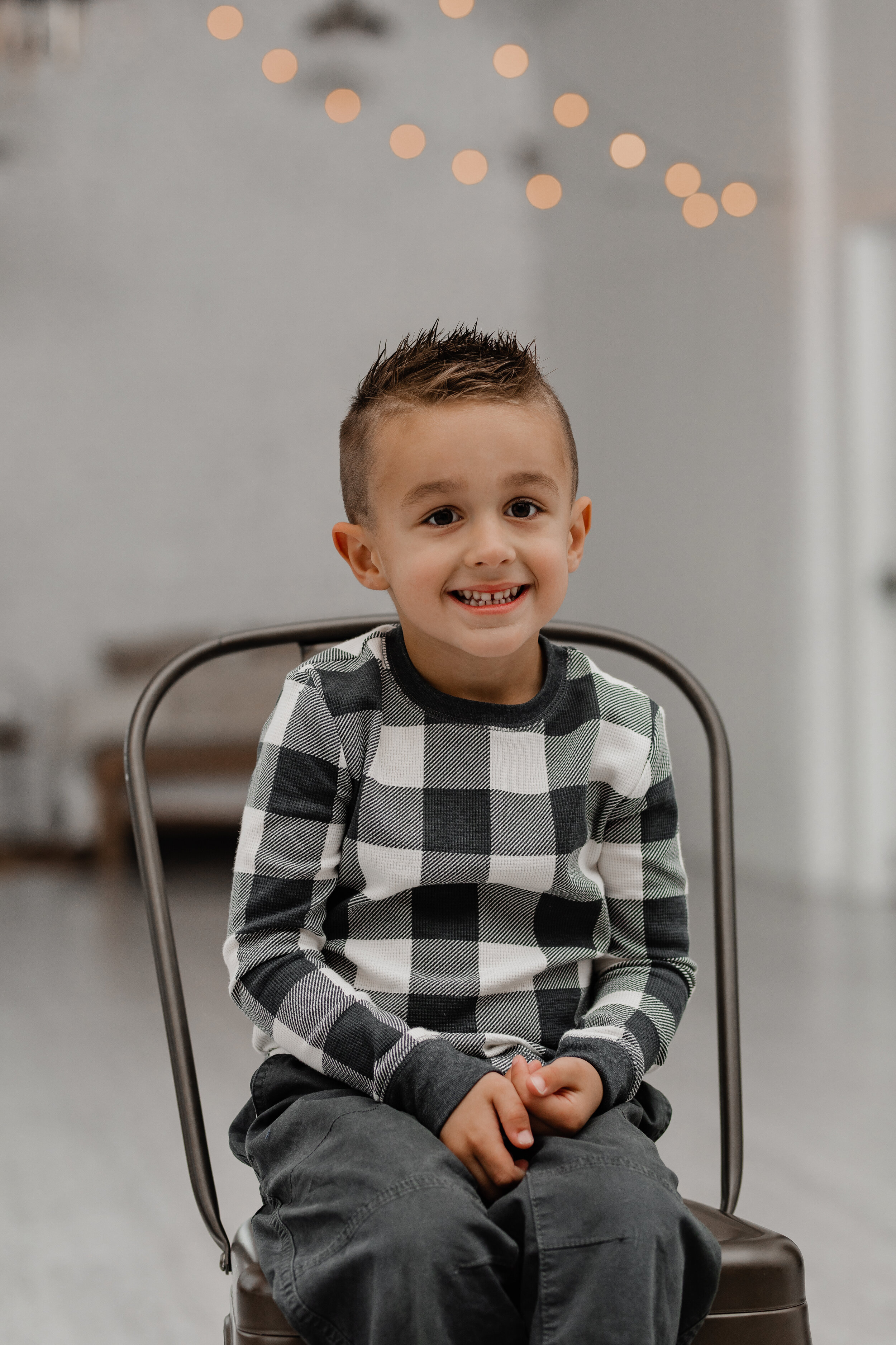 portrait photography of male child during a family photography session 