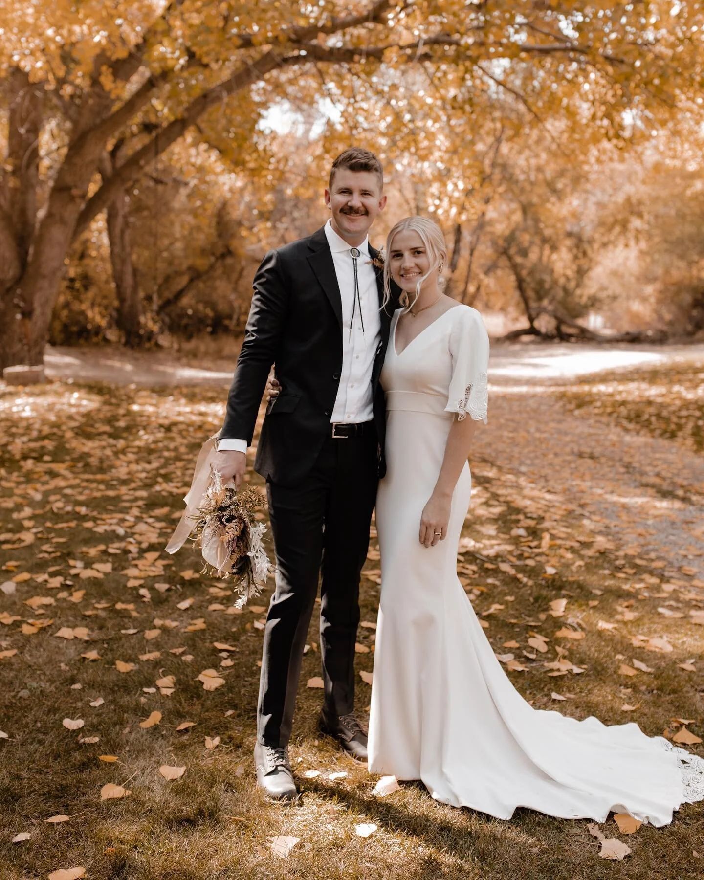 Now that summer is in full swing I am now booking for fall of 2021! Enjoy this beautiful fall photo of a wedding I had the opportunity to photograph last year.