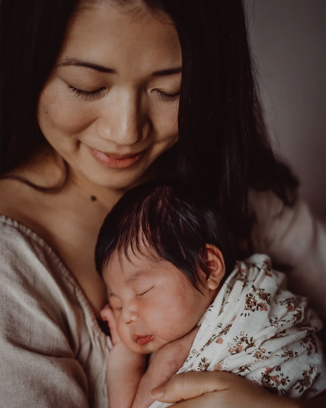 Obsessed with how this session went, it had it all&hellip;.fun, laughter, a little bit of chaos and a whole lot of love. Capturing this beautiful family of five was nothing short of magic🤎