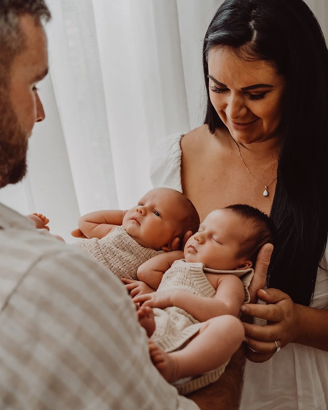 Two peas in a pod 🫛 

We had the absolute joy of capturing these two little bubs 💕. There&rsquo;s something magical about watching the unique bond between twins, the way they instinctively reach for each other, settle side by side and already seem 