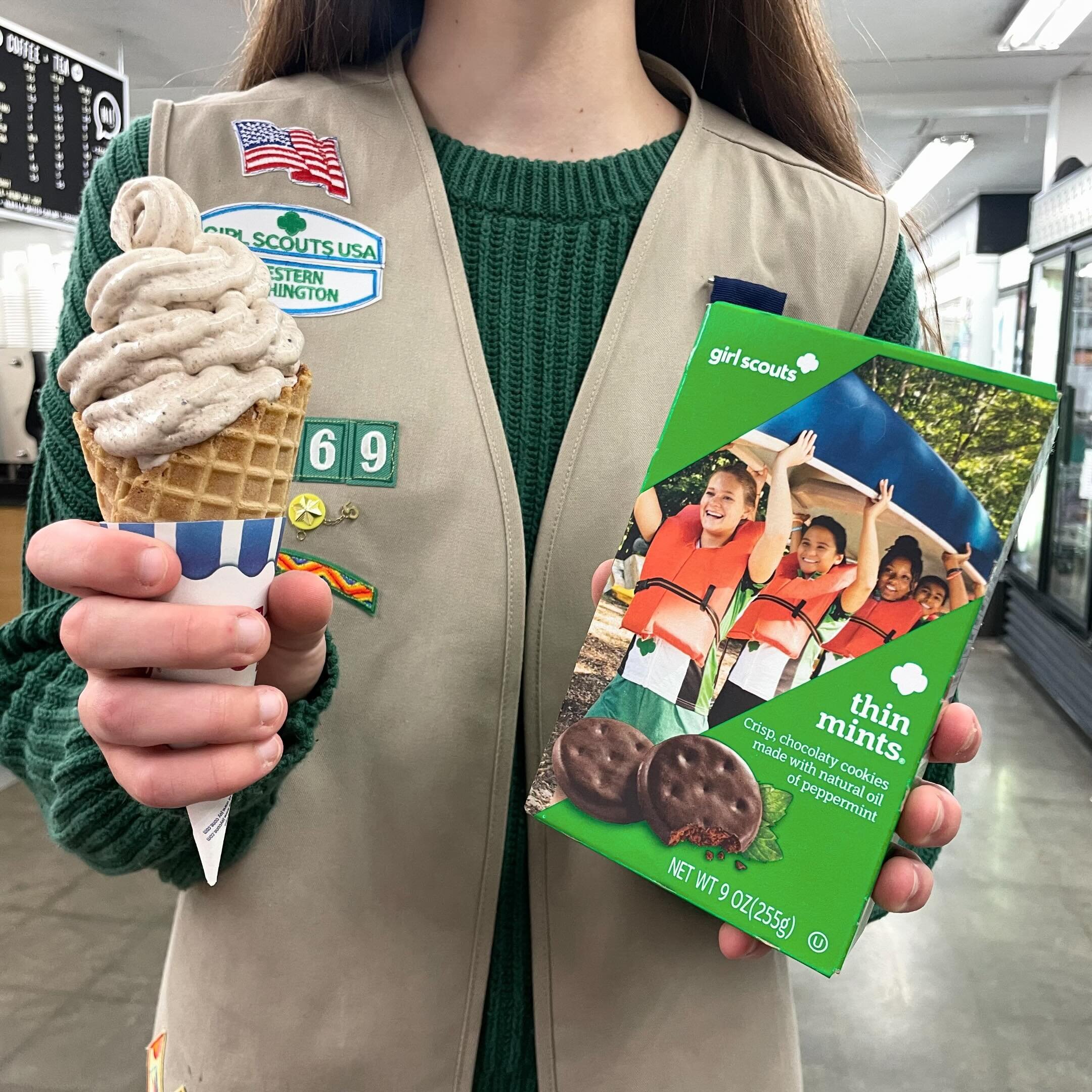Thin Mint ice cream is now available! This sweet idea was pitched to us by our local Girl Scout troop 💚 And did you know Thin Mints are vegan?! Give this a try in our coconut cream base for a dairy-free treat. Available while supplies last - and we 