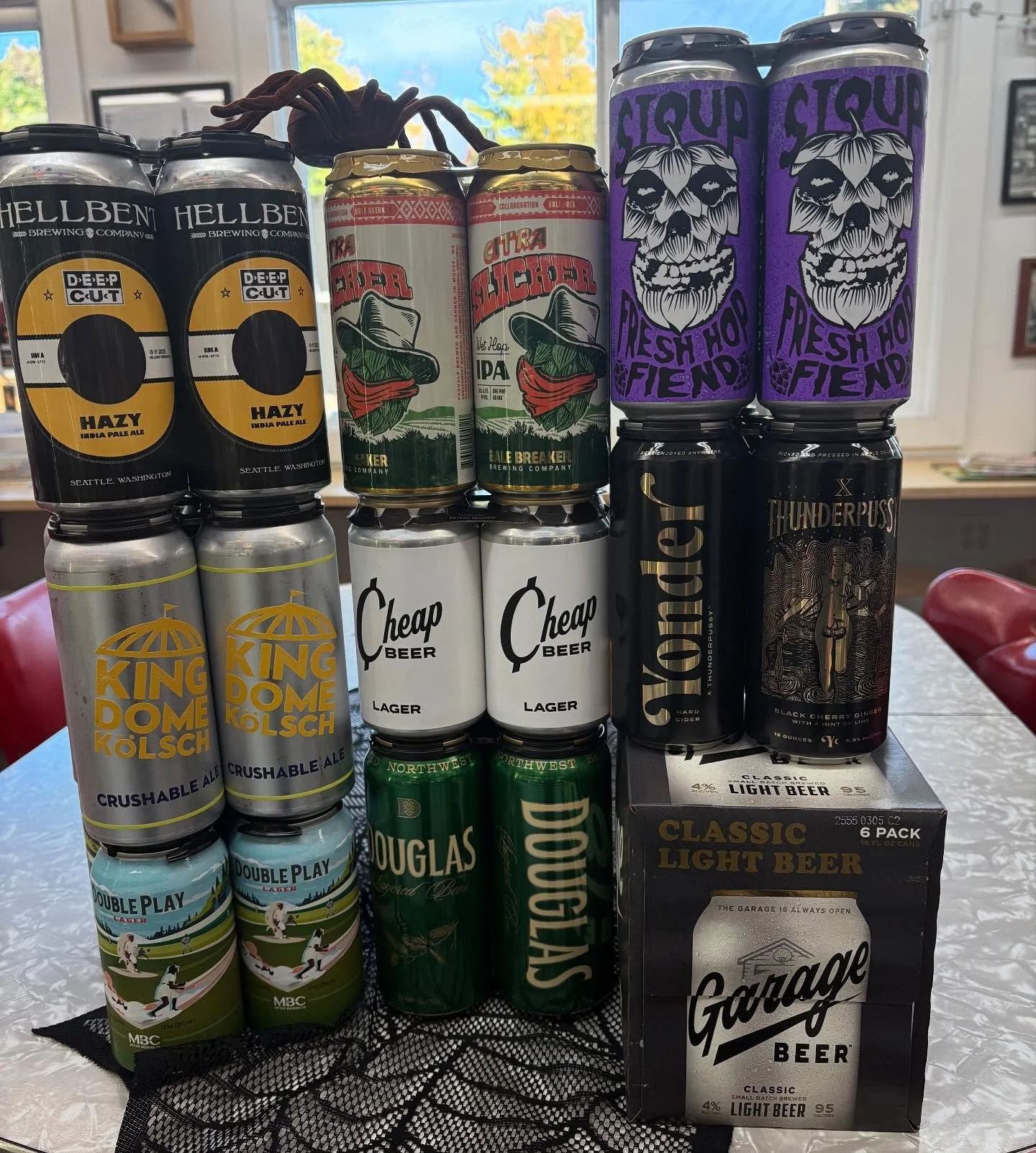 We’ve got some beverages for your @mariners viewing party today! Go Mariners!
#gomariners #tridentsup #myohmy #highlandpark #cornerstore #westseattle #drinklocalbeer #supportyourneighbors