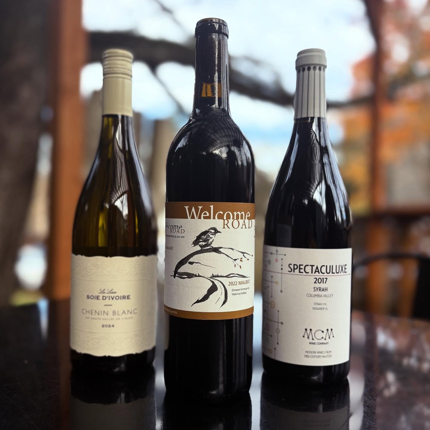 Are you in charge of wines for your Thanksgiving table? Don&rsquo;t stress it! Preorder Clark&rsquo;s wine pairing bundle for your festivities. This year we&rsquo;re featuring: 
- Soie d&rsquo;Ivoire Chenin Blanc from Southern France 
- @welcomeroadw