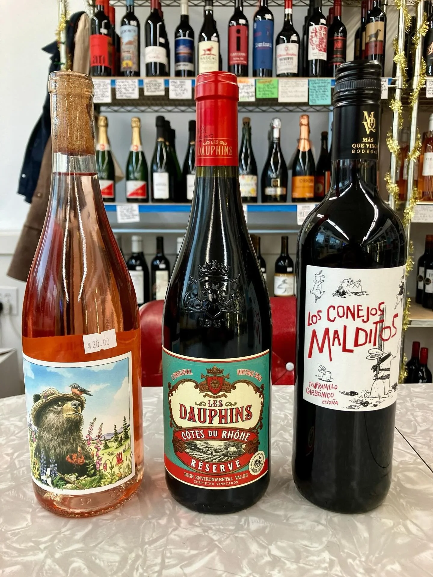 Wine tasting with Clark is back tonight - and Clark has pulled some nice wines for you to start off 2026. 

Wine tastings are every Thursday from 5-7:30pm 🍷

#winetasting #highlandpark #cornerstore #westseattle