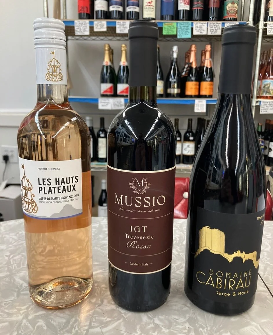 Check out Clark&rsquo;s selections for this week&rsquo;s wine tasting! Swing by this Thursday from 5-7:30pm to give them a try and find your new favorite wine!

#winetasting #highlandpark #wineshop #westseattle