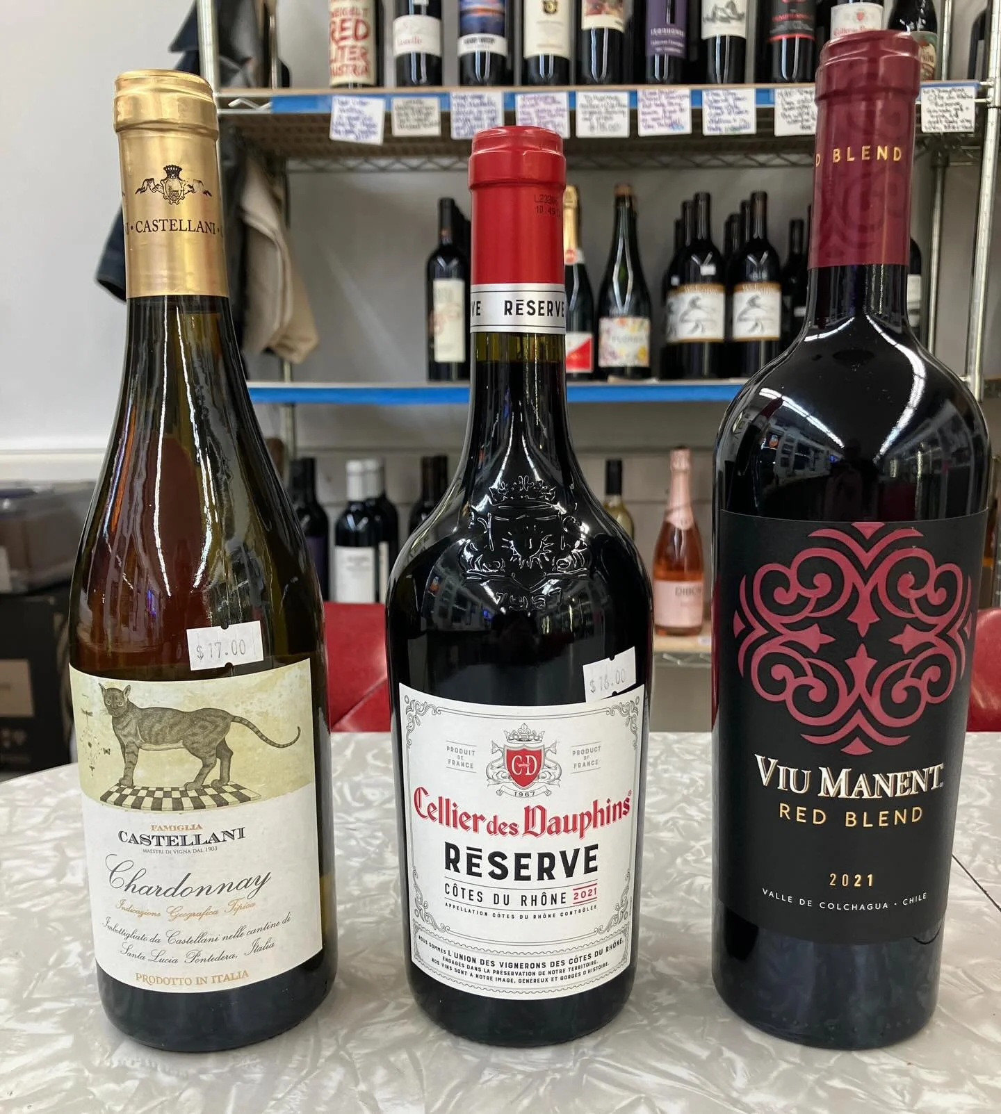Come by to try these fine wines at Wine Tasting with Clark - this Thursday (and every Thursday) from 5-7:30pm. 

#winetasting #highlandpark #wineshop #westseattle