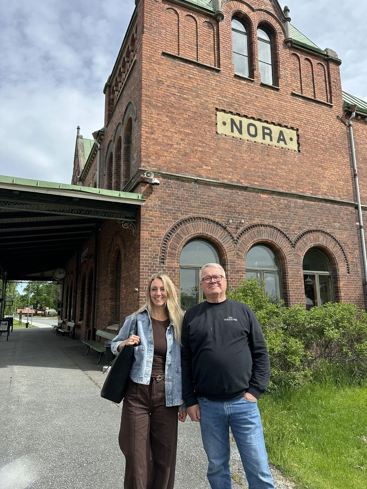 Josefin Näsström och Håkan Ceder efter en AI-workshop i Nora