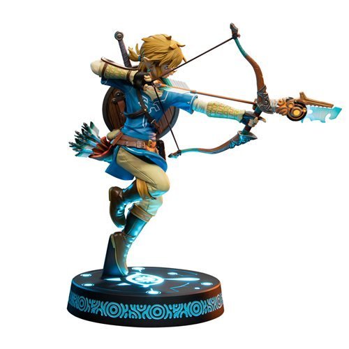 The Legend of Zelda Breath of the Wild Link Collector's Edition -  First4Figures - COM LEDS