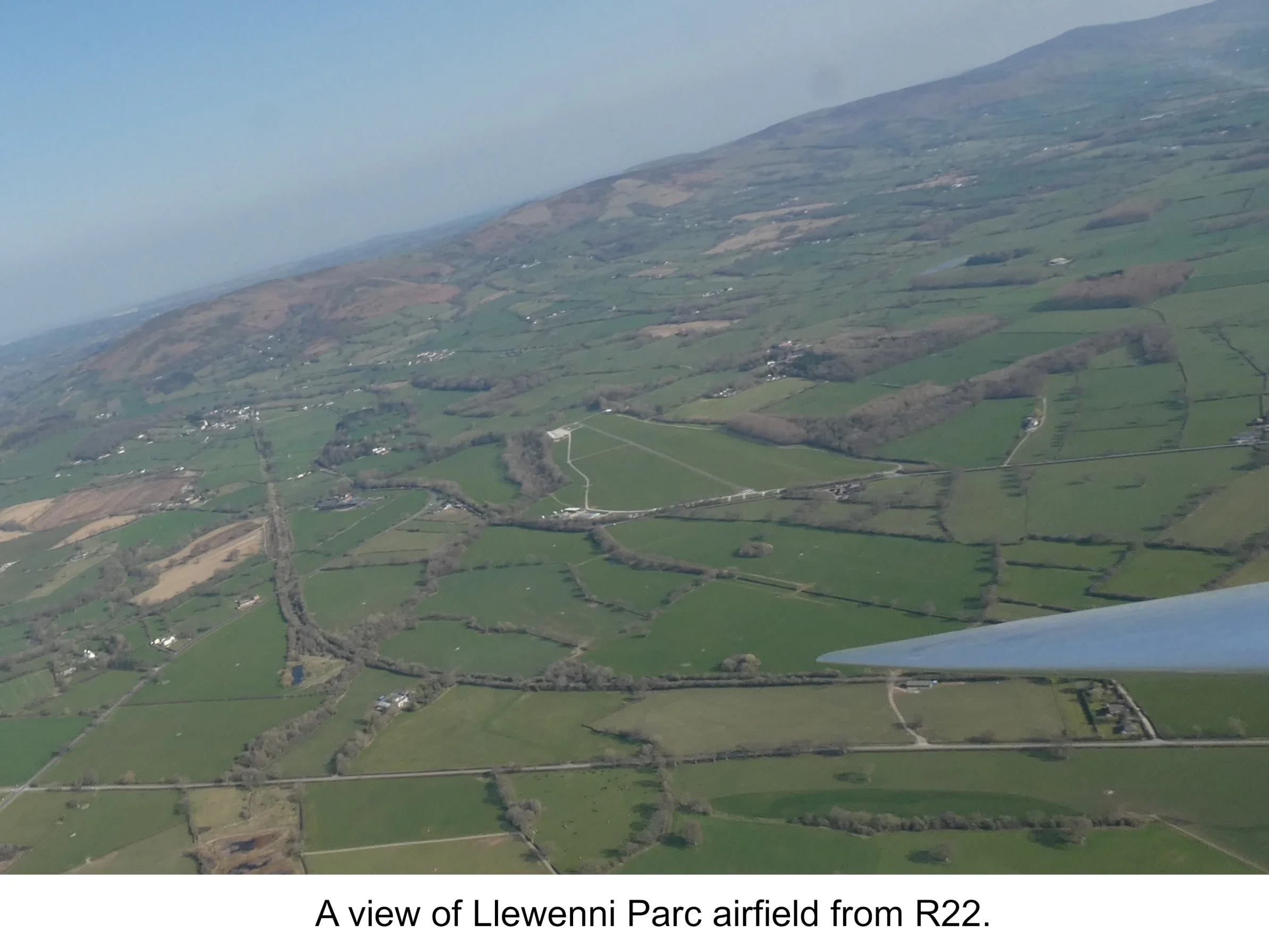 01.  R22 LLeweni.JPG