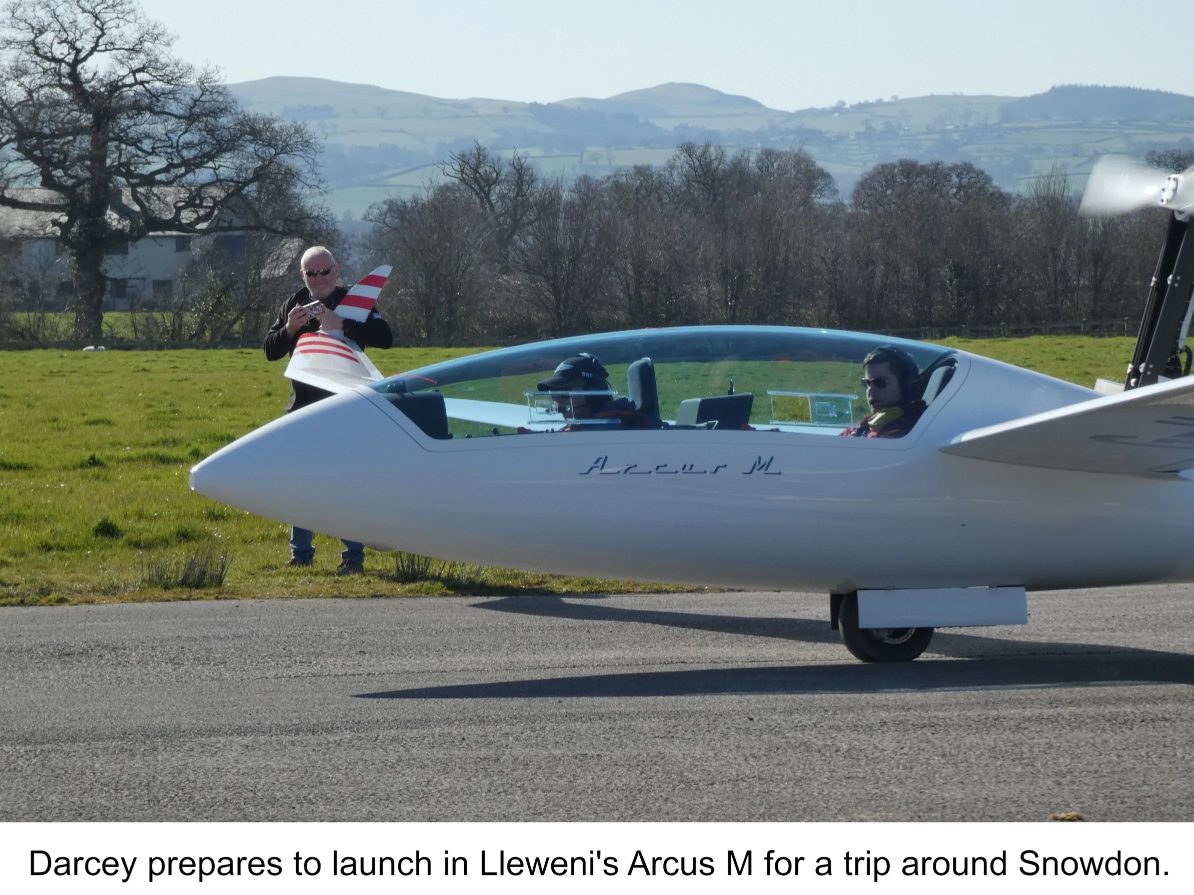 01b1.  Darcey launch.JPG