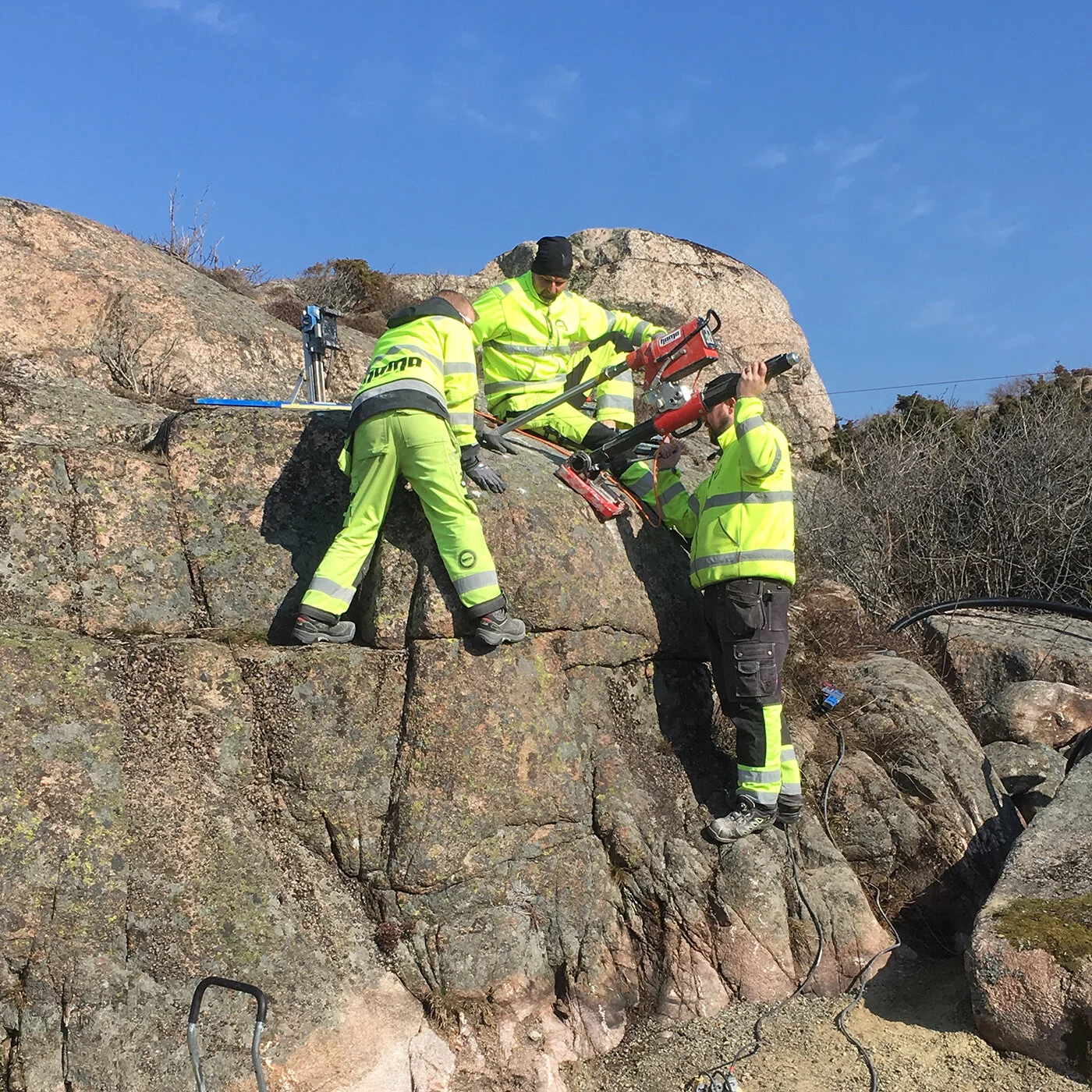 Drilling foundation holes for House at Hamburgö
